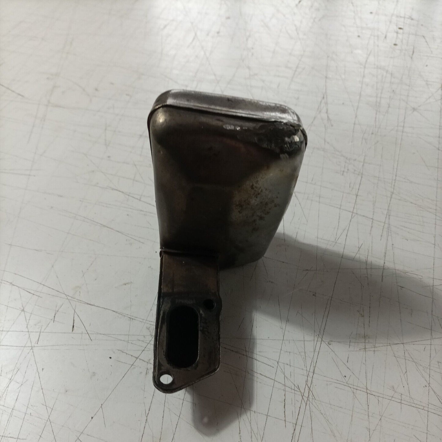SILENZIATORE MARMITTA TERMINALE DI SCARICO PER MOTOSEGA CASTOR C 70 ALPINA A 70