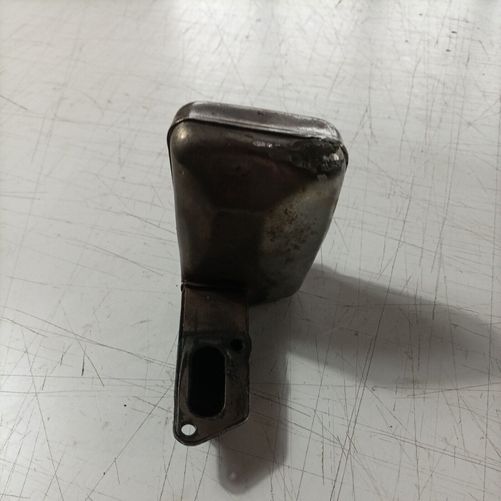 SILENZIATORE MARMITTA TERMINALE DI SCARICO PER MOTOSEGA CASTOR C 70 ALPINA A 70