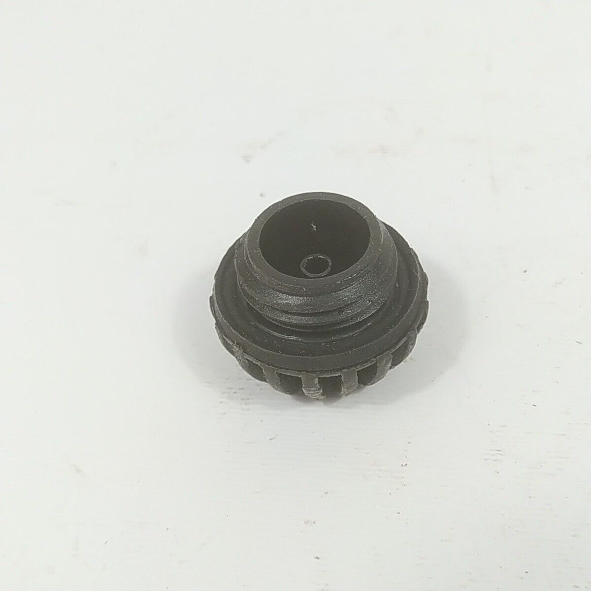 Ricambio per motosega ALPINA 500 TAPPO SERBATOIO OLIO CATENA ORIGINALE usato