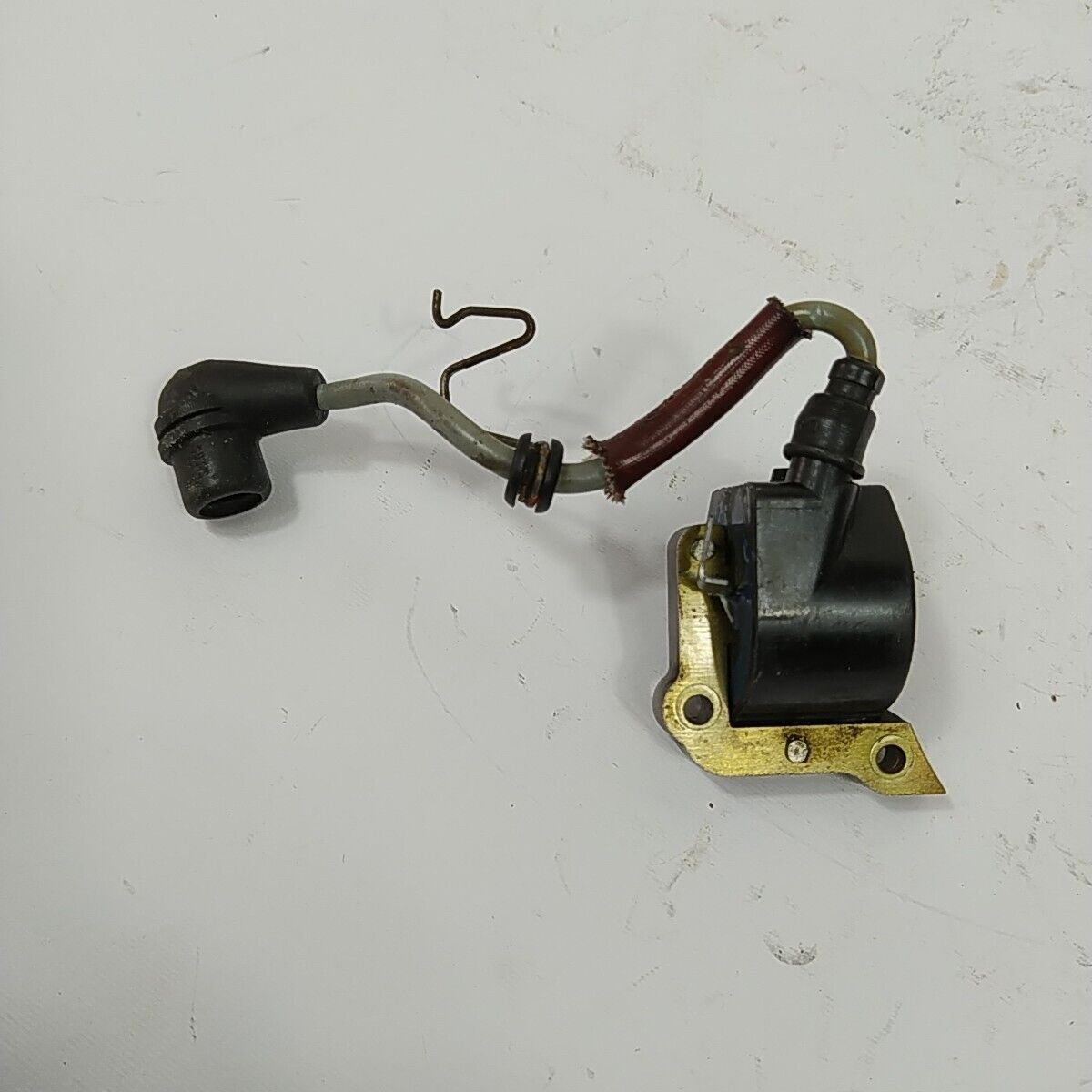 Ricambi usati BOBINA DI ACCENSIONE DUCATI 2204222 638 per motosega DOLMAR 116 si