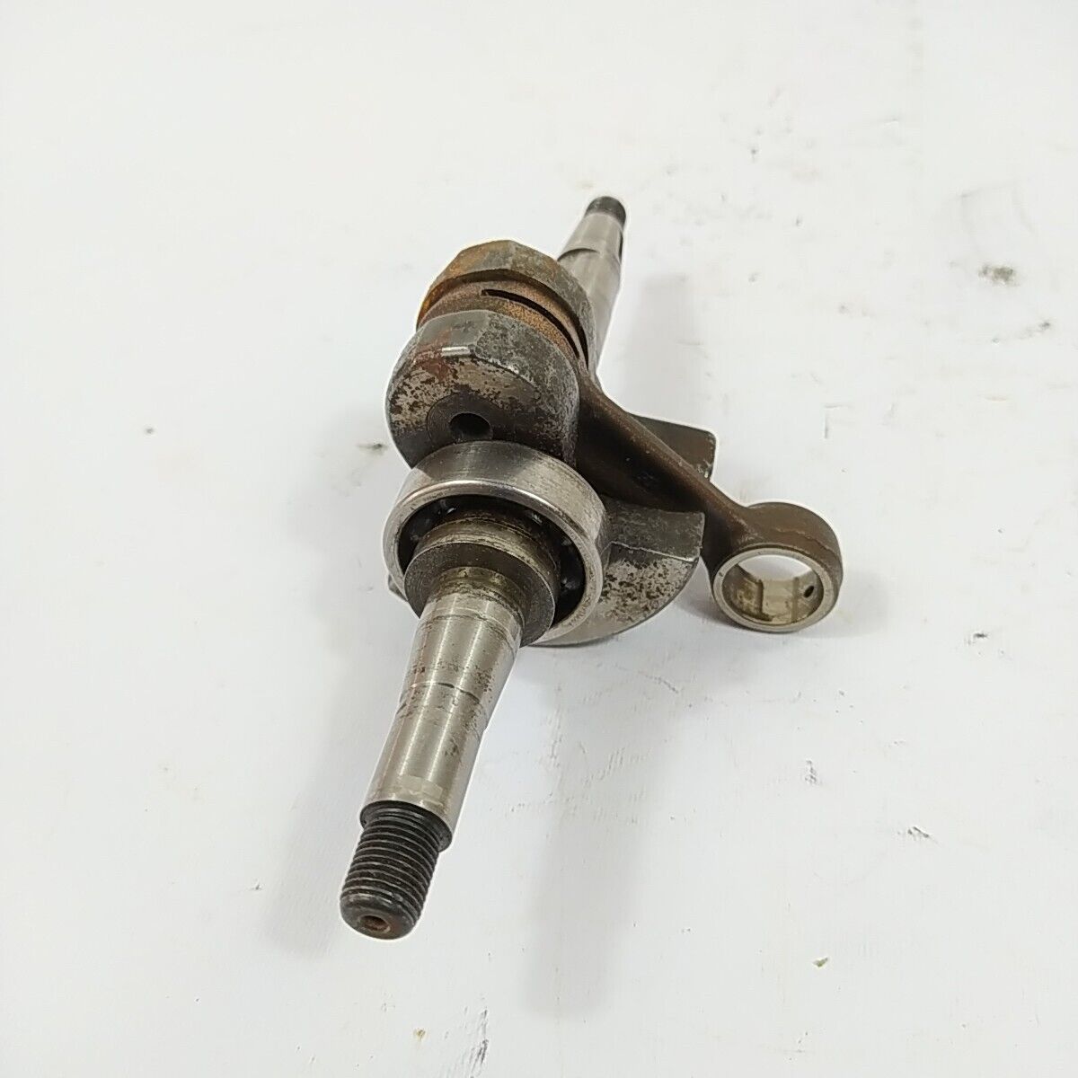 ALBERO MOTORE PER MOTOSEGA OLEO MAC 261 OLEOMAC AUTOMATIC ricambi usati