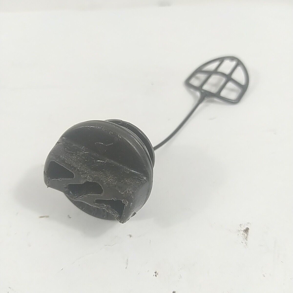 Ricambio TAPPO SERBATOIO OLIO PER MOTOSEGA POULAN usato