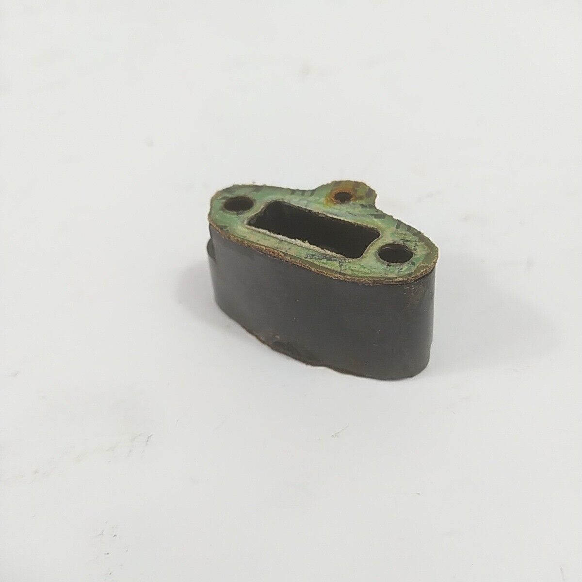 Ricambio FLANGIA RACCORDO CARBURATORE per motosega ALPINA CASTOR 41 usato