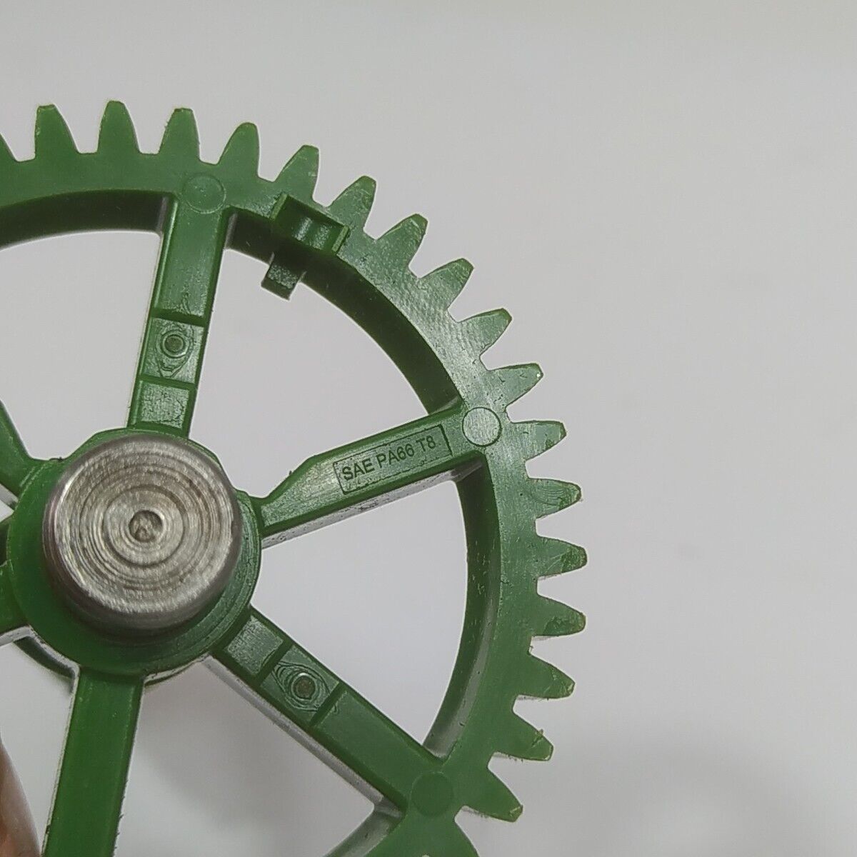 Ricambio ALBERO A CAMME MOTORE per tosaerba Briggs & Stratton 675 EXi usato