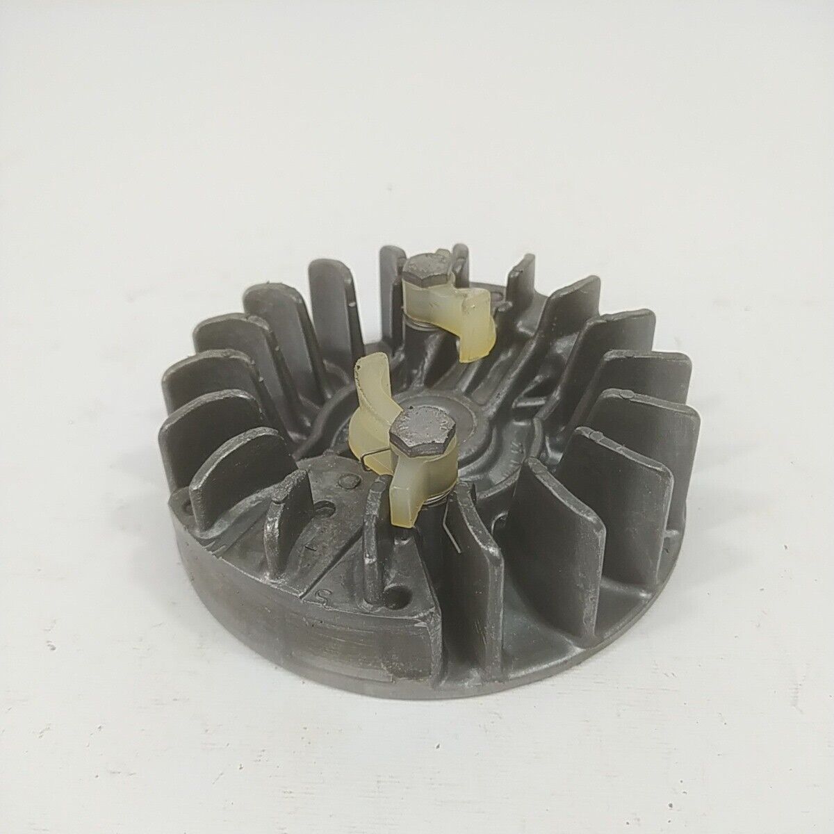 Ricambio per motosega ALPINA 500 VOLANO MAGNETICO DI AVVIAMENTO 4152920 usato