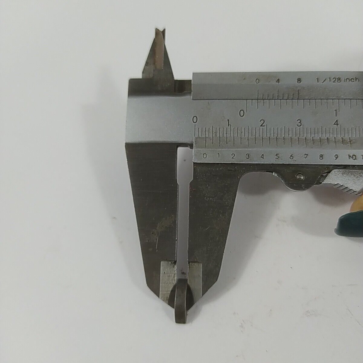 Ricambio usato CHIAVETTA MEZZALUNA fermo volano decespugliatore KAWASAKI TG 33