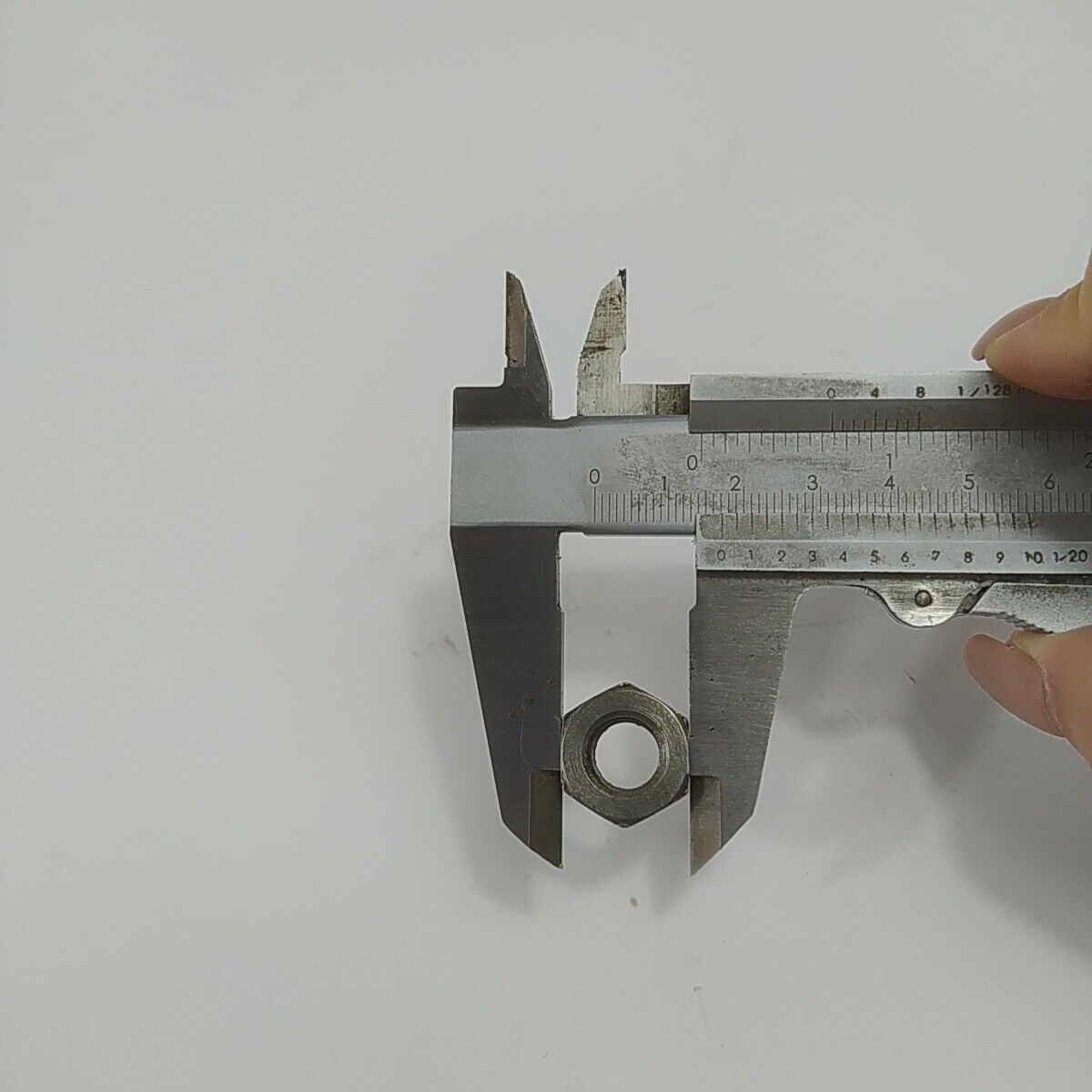 ricambi DADO BULLONE CAMPANA FRIZIONE per motosega castor ALPINA PROF 70 usati