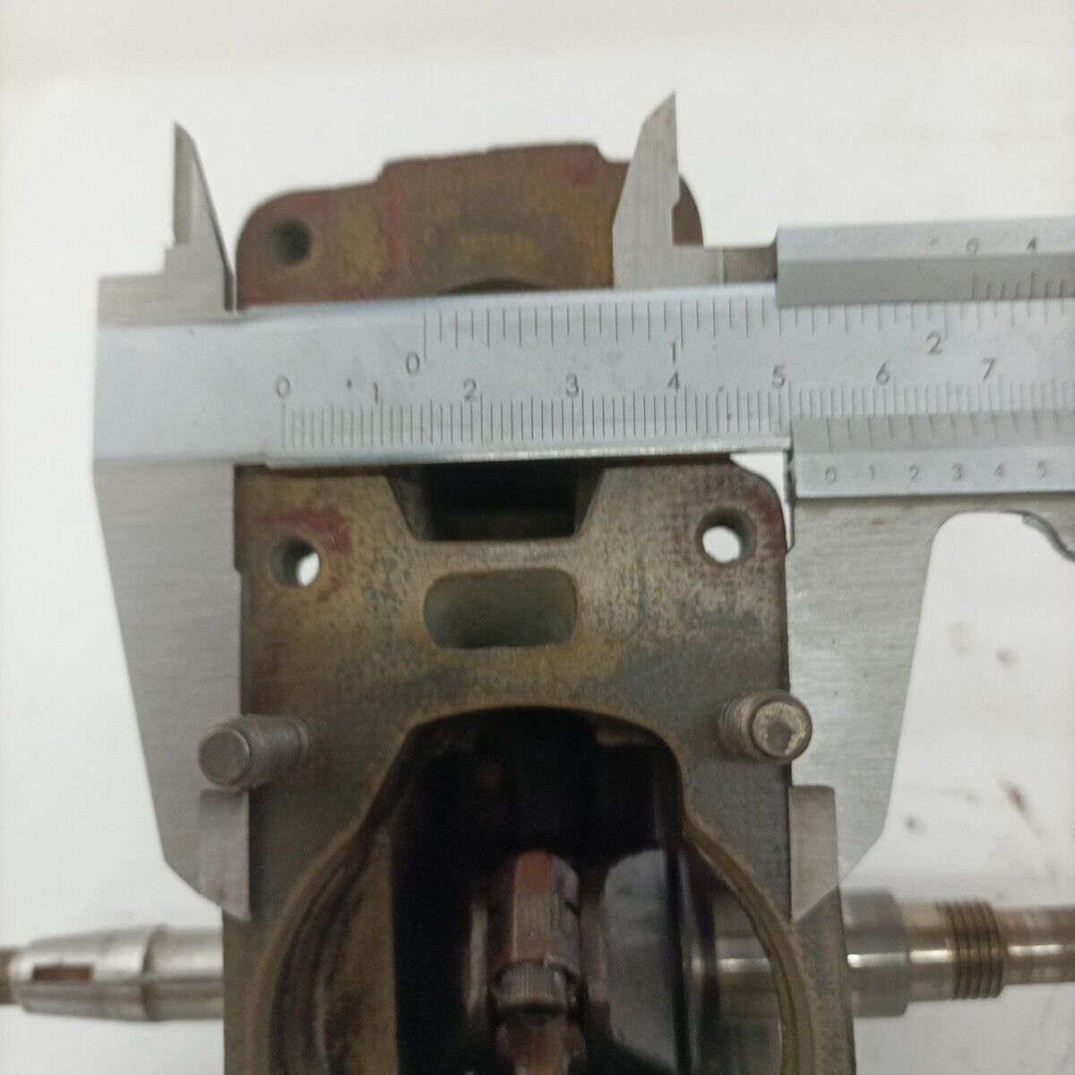 Ricambi CARTER BASAMENTO ALBERO MOTORE Originali Usati MOTOSEGA HOMELITE XL - 12