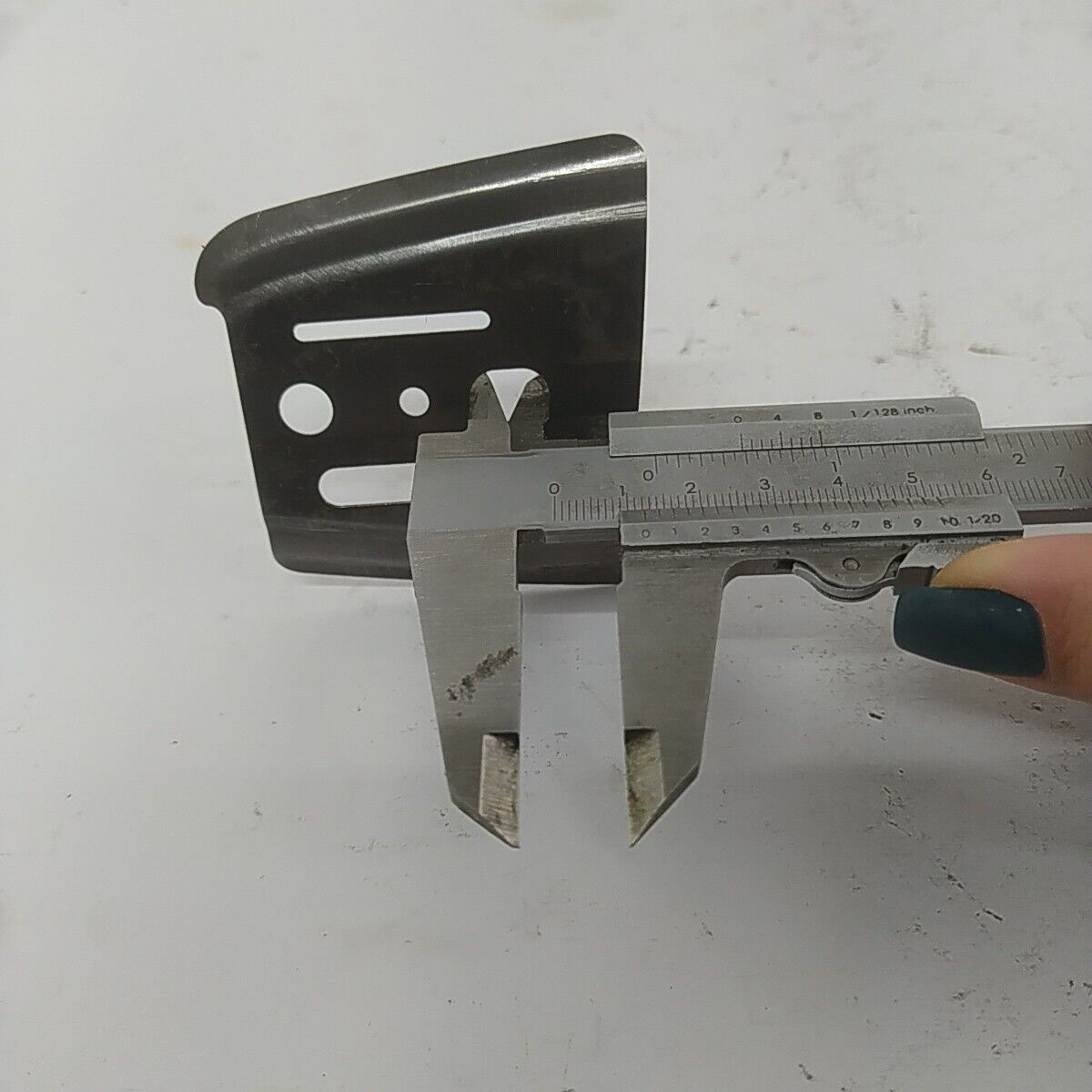 Ricambio usato DADO E PIASTRA GUIDA BARRA per MOTOSEGA Echo 330 EVL