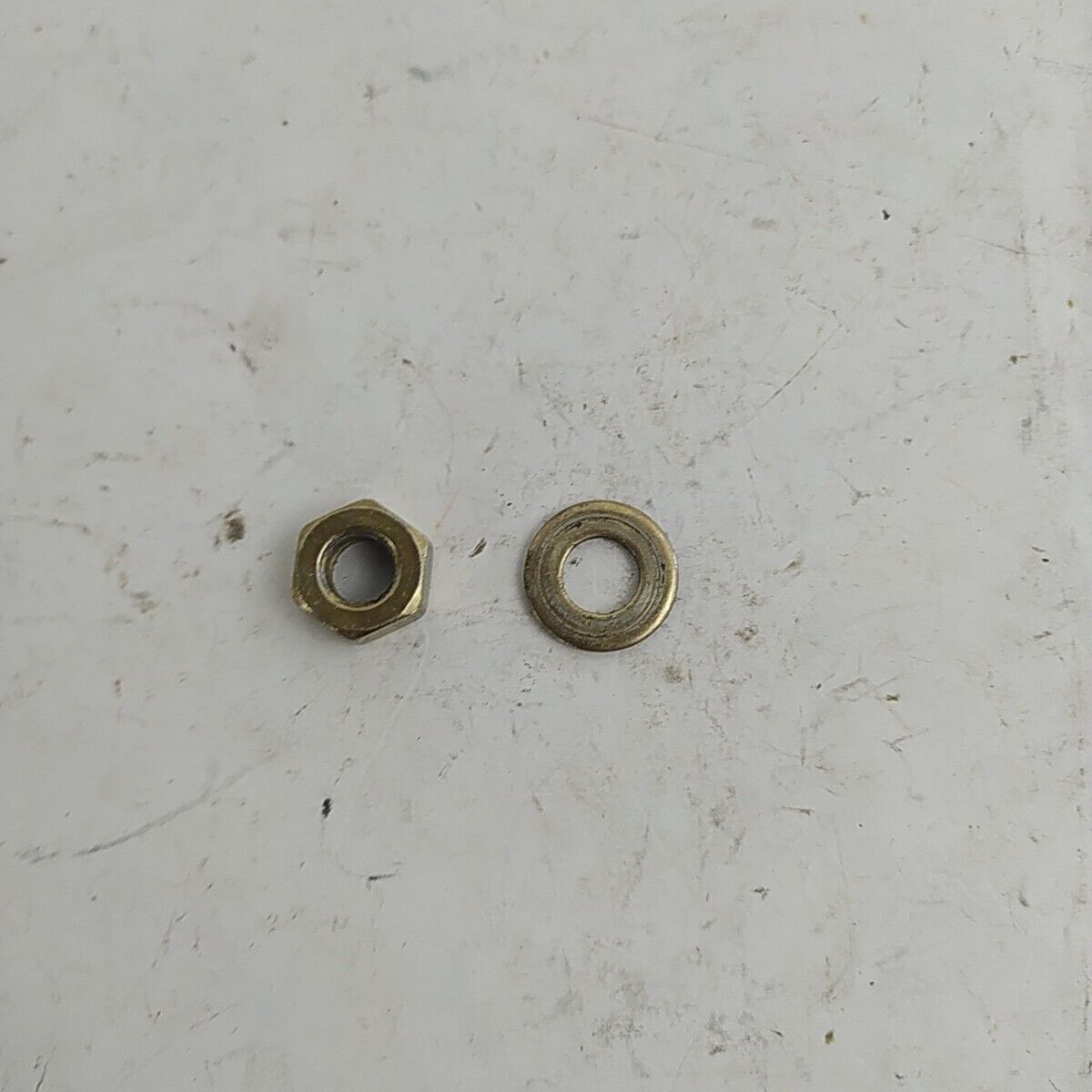 Ricambio DADO ALBERO MOTORE lato VOLANO usato per decespugliatore Emak Efco 8425