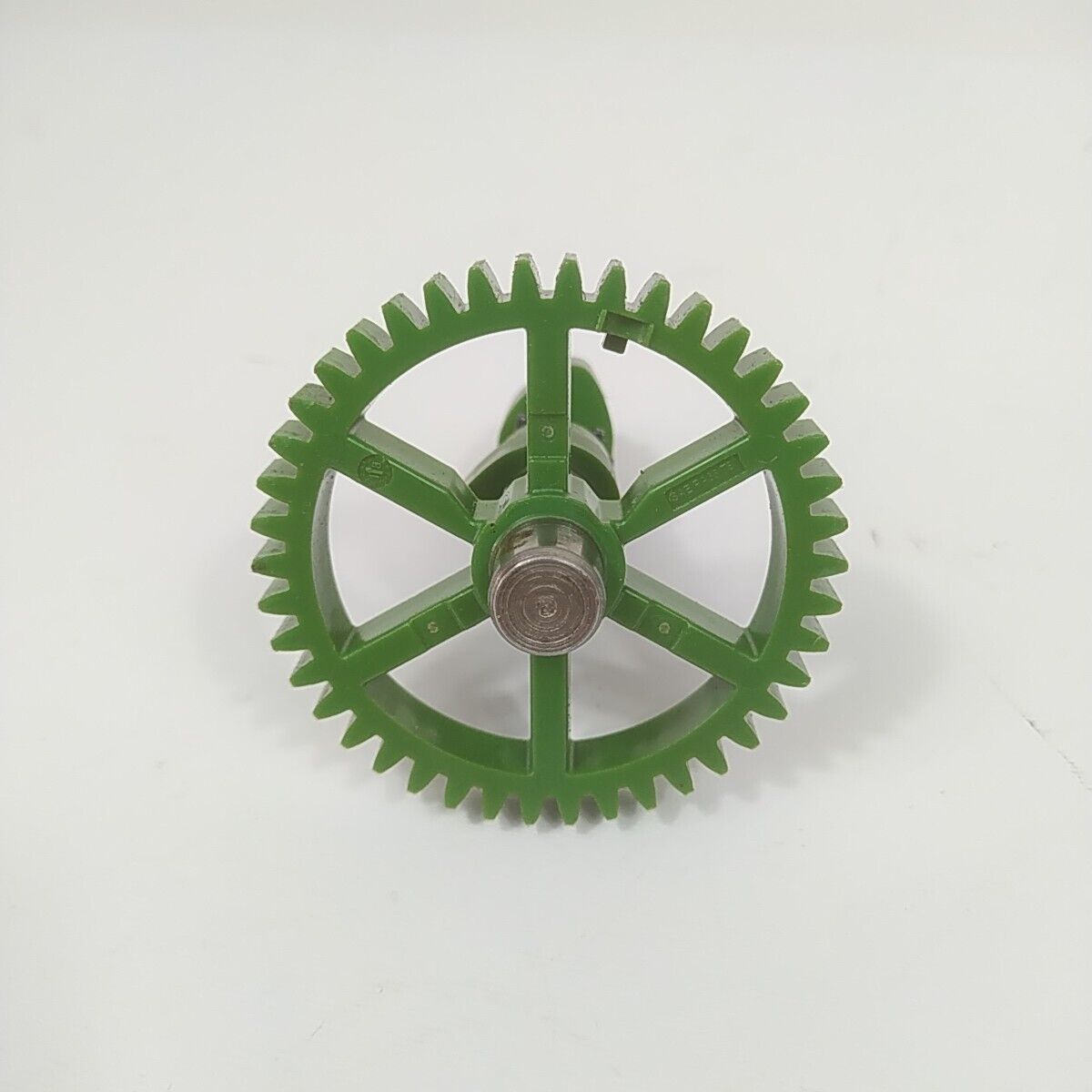 Ricambio ALBERO A CAMME MOTORE per tosaerba Briggs & Stratton 675 EXi usato