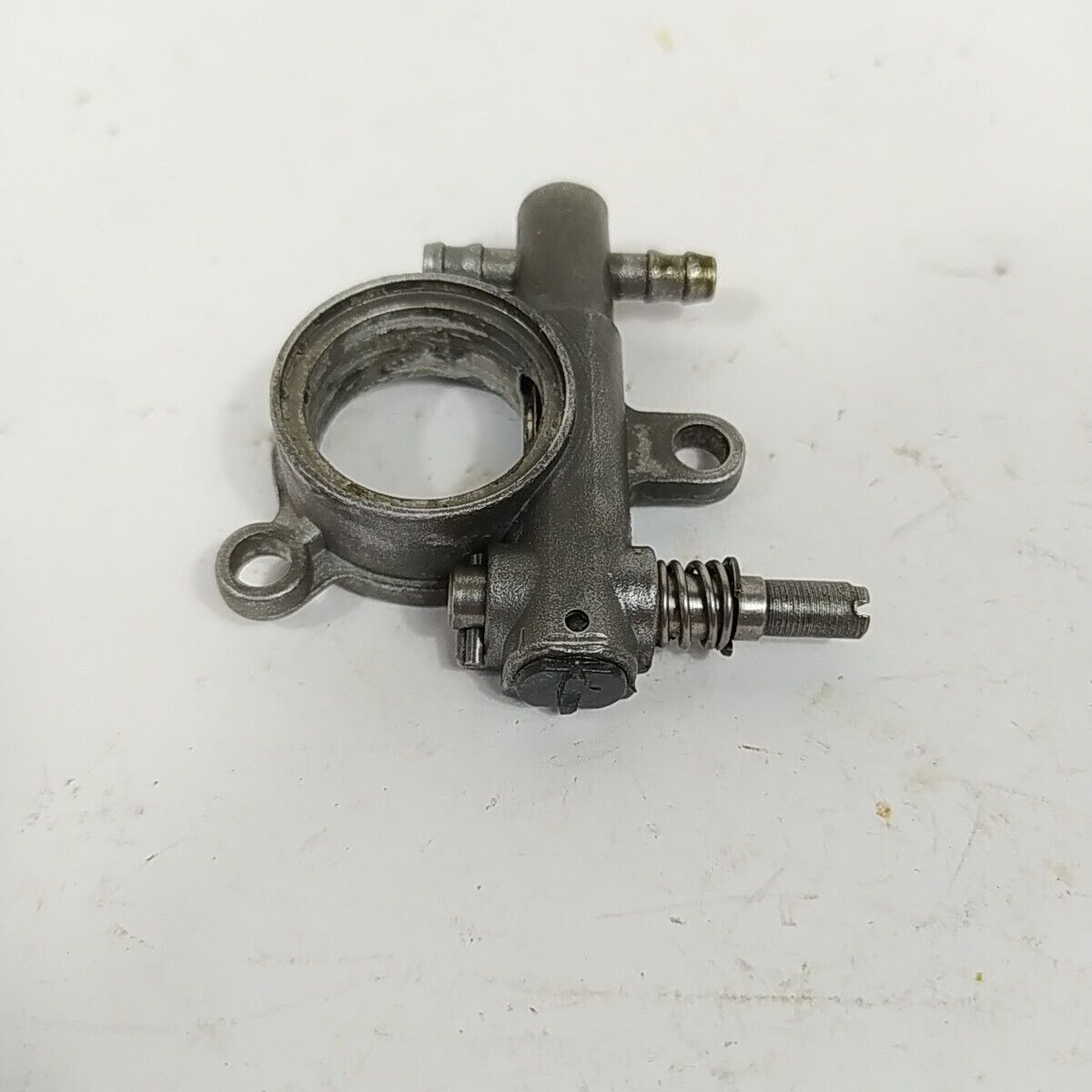 POMPA OLIO completa PER MOTOSEGA JET SKY KT2500 O CINESE 25 cc ricambi usati