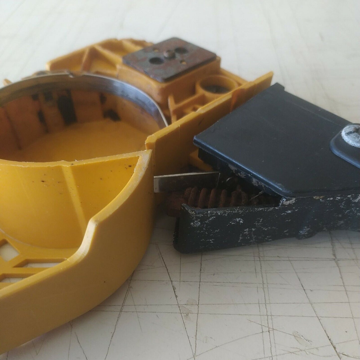 CARTER FRENO blocco catena PROTEZIONE PER MOTOSEGA EL-KO ELKO BKS 35/35 usato