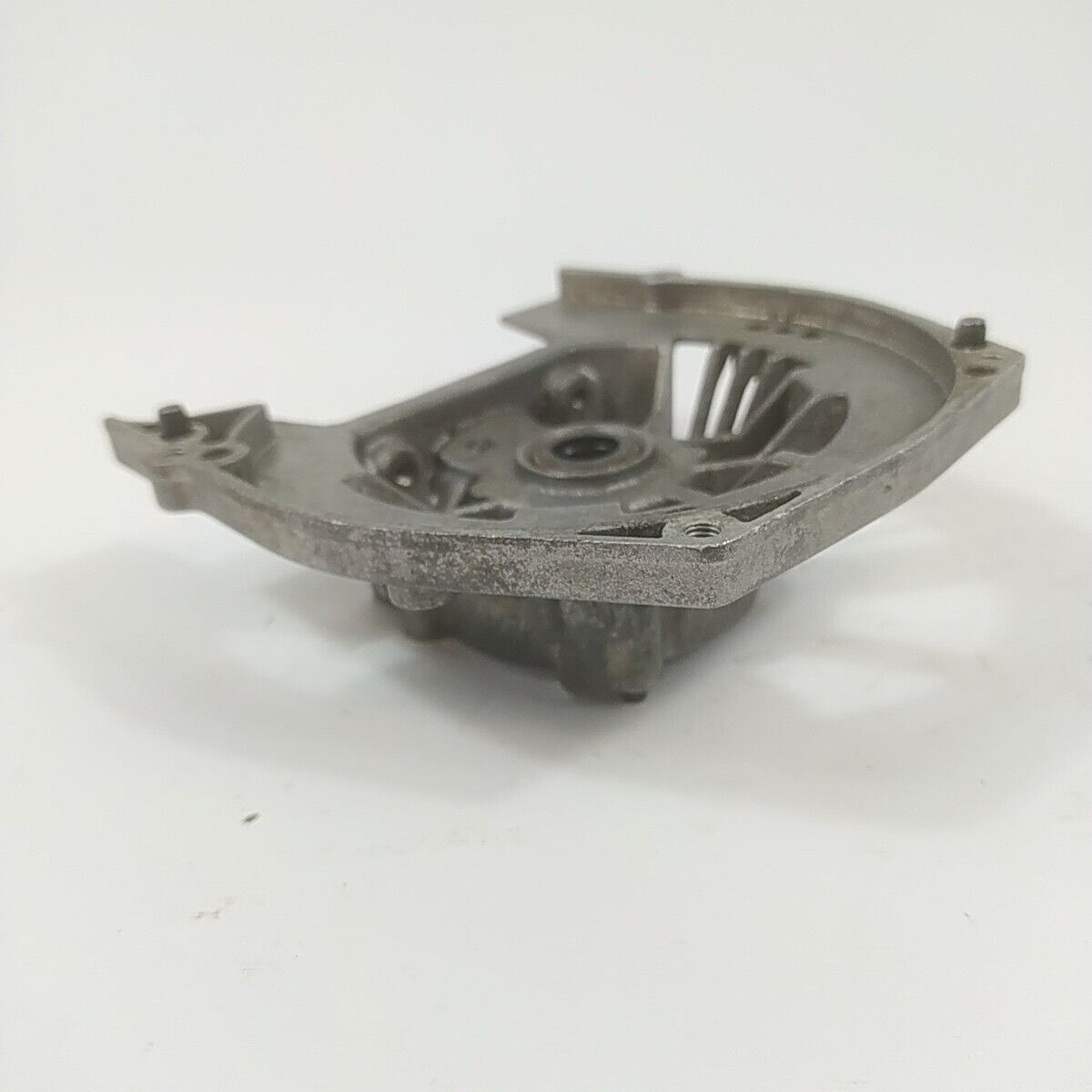 Ricambio CARTER BASAMENTO CILINDRO usato per decespugliatore OLEO MAC DYNAMAC