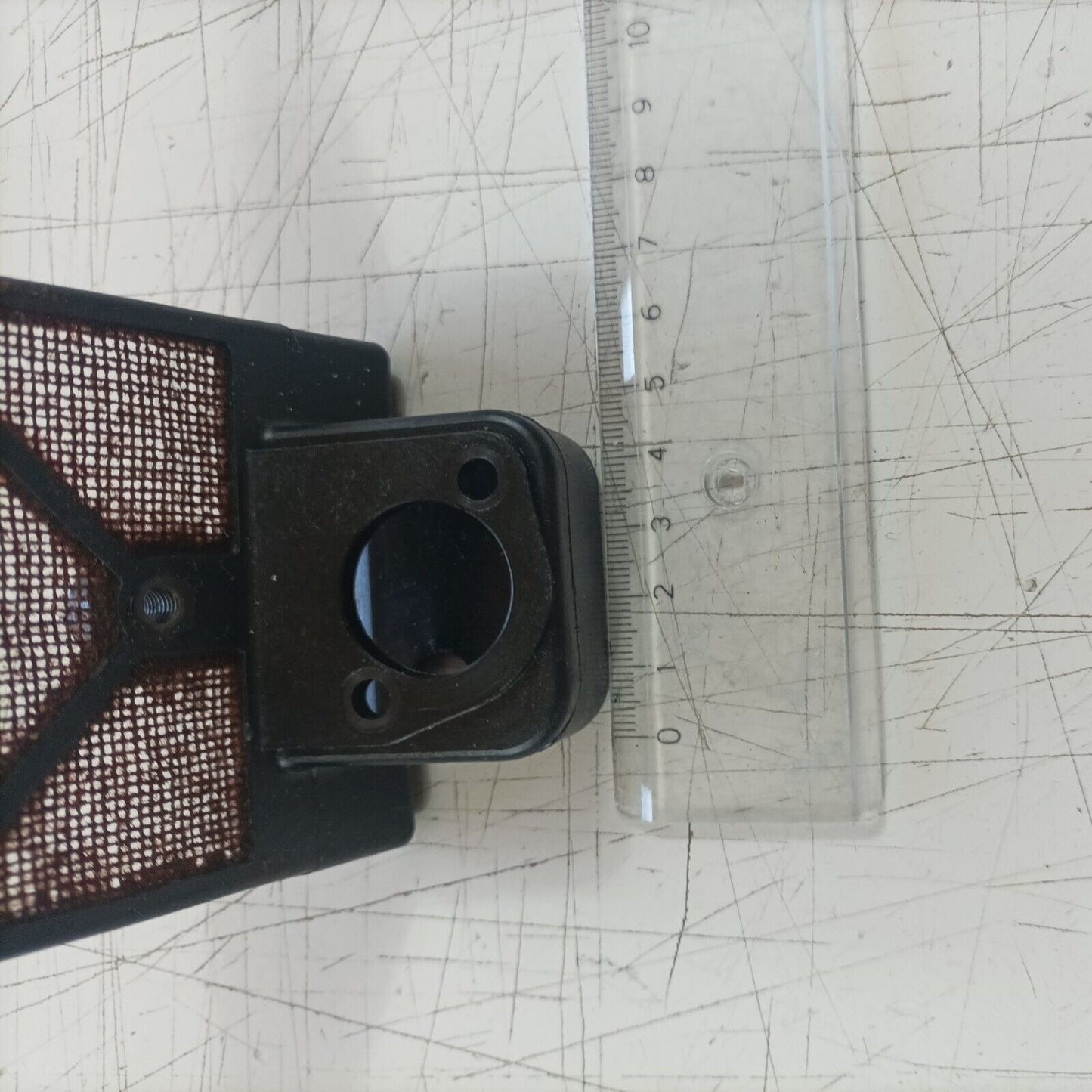 MOTOSEGA OLEOMAC OM 251 filtro aria SUPPORTO CARBURATORE ricambi usati
