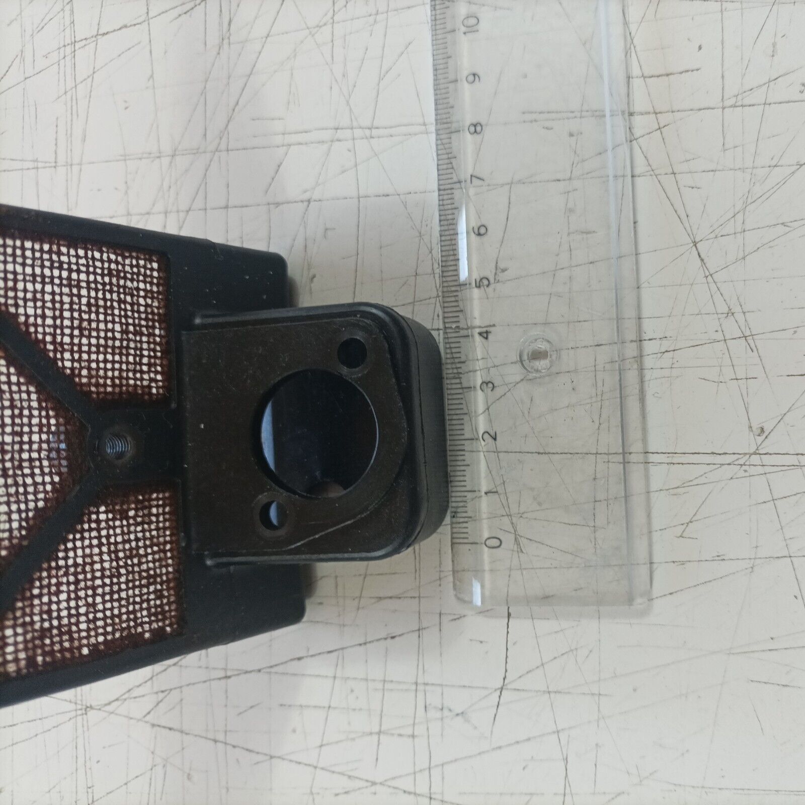 MOTOSEGA OLEOMAC OM 251 filtro aria SUPPORTO CARBURATORE ricambi usati