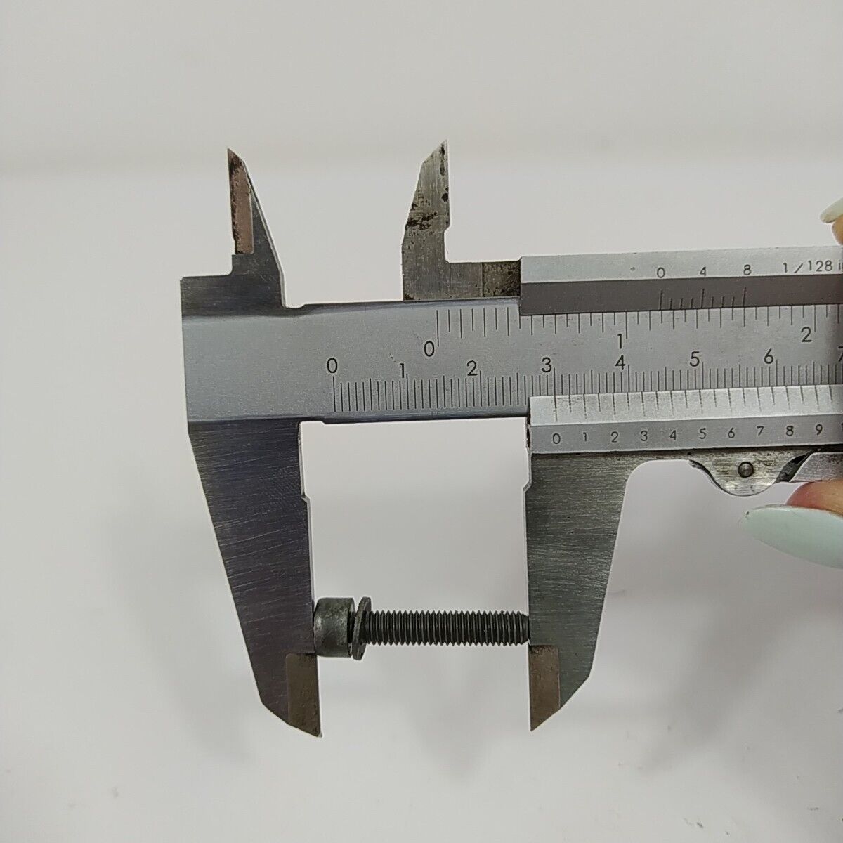 Ricambio usato VITI bulloni dadi perni di VARIE MISURE per motosega DOLMAR 116