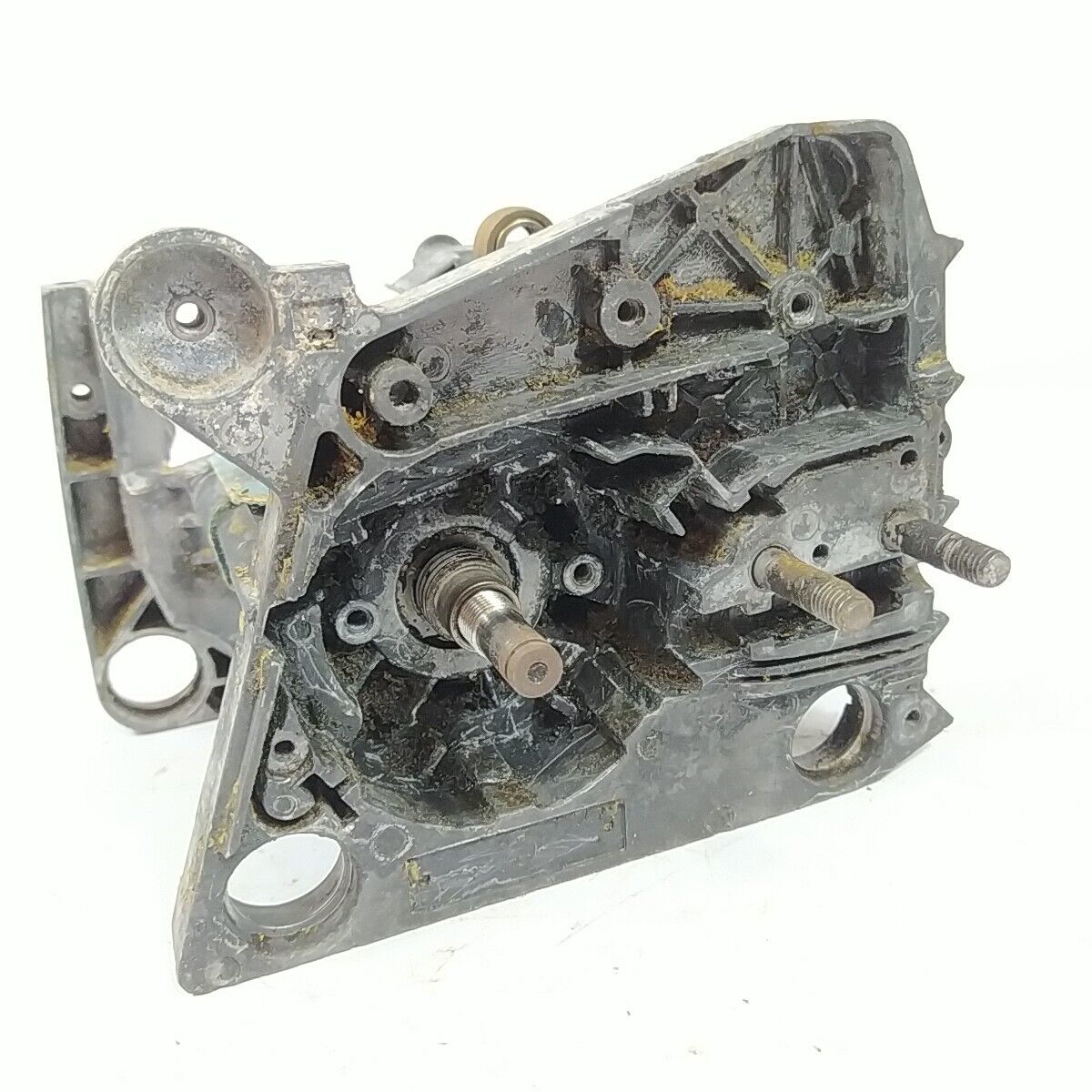 Ricambio CARTER BASAMENTO ALBERO MOTORE PER MOTOSEGA ALPINA CASTOR CP 510 usato 