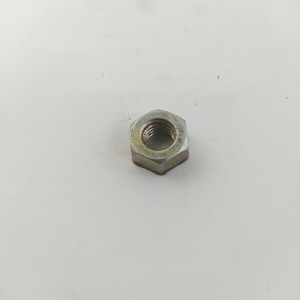 Ricambio usato FERMO chiavetta E DADO VOLANO per MOTOSEGA Echo 330 EVL