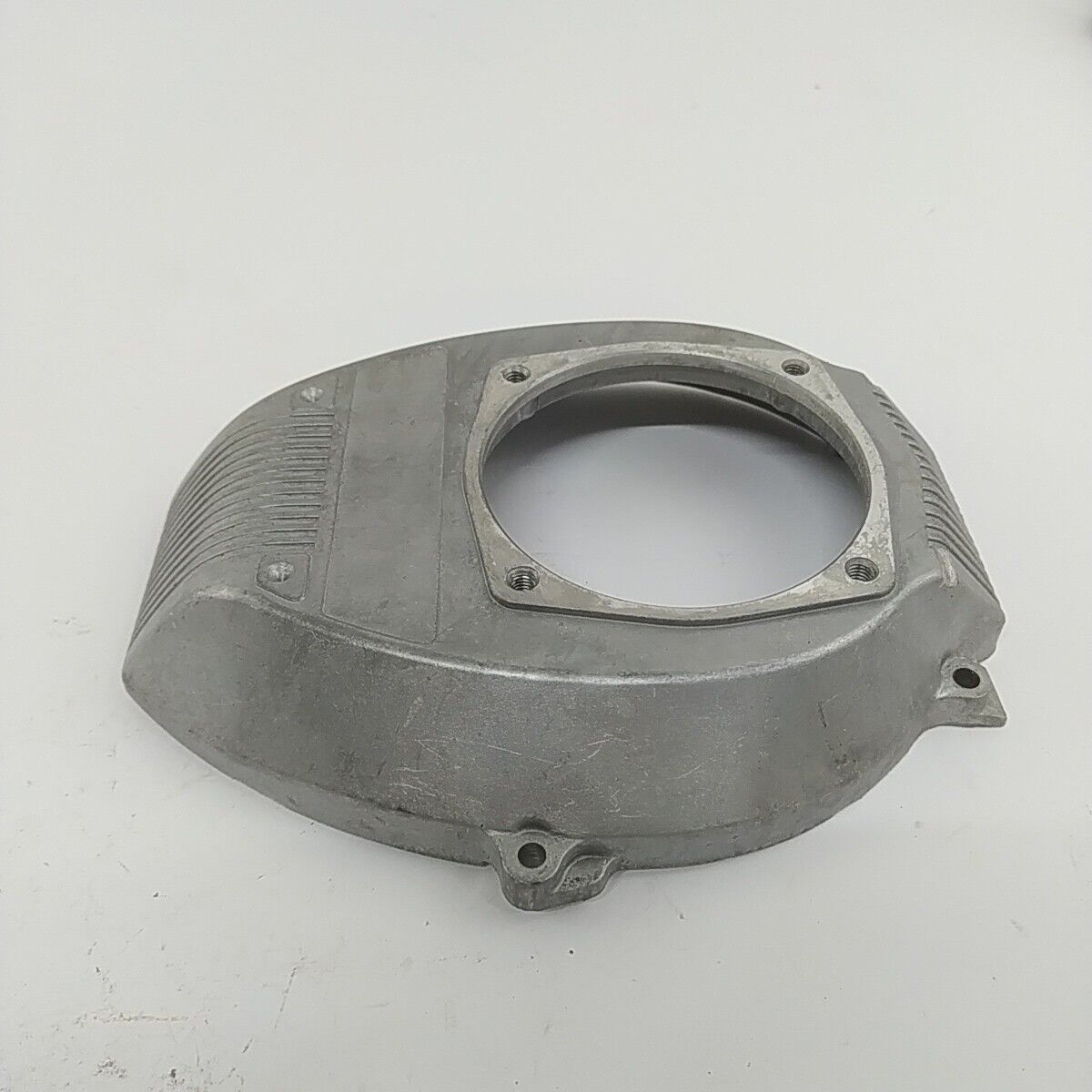 Ricambio usato COPERCHIO MOTORE supporto campana decespugliatore MITSUBISHI T200