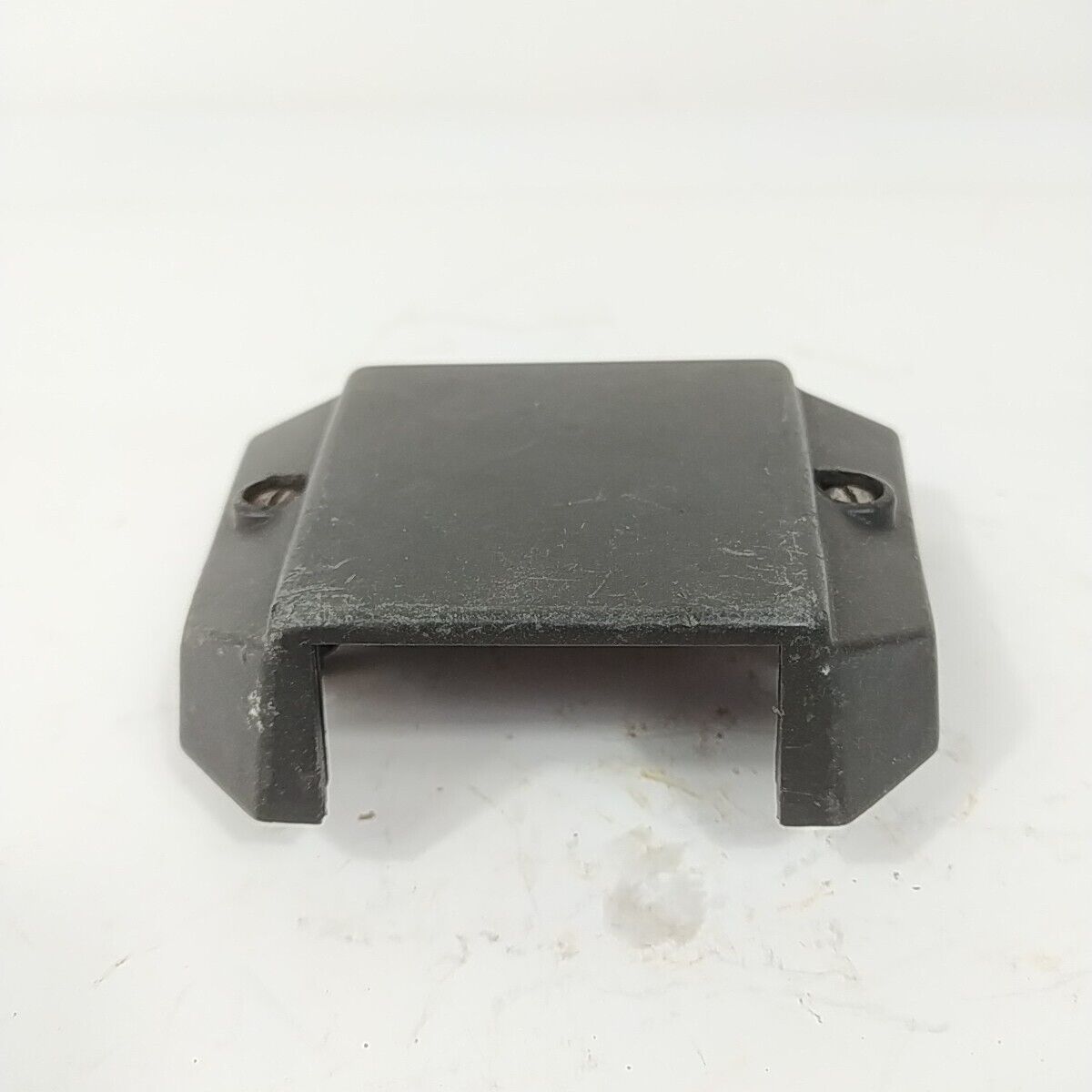 COPERCHIO FILTRO ARIA completo DI VITI PER MOTOSEGA OPEM SUPER 157 ricambi usati