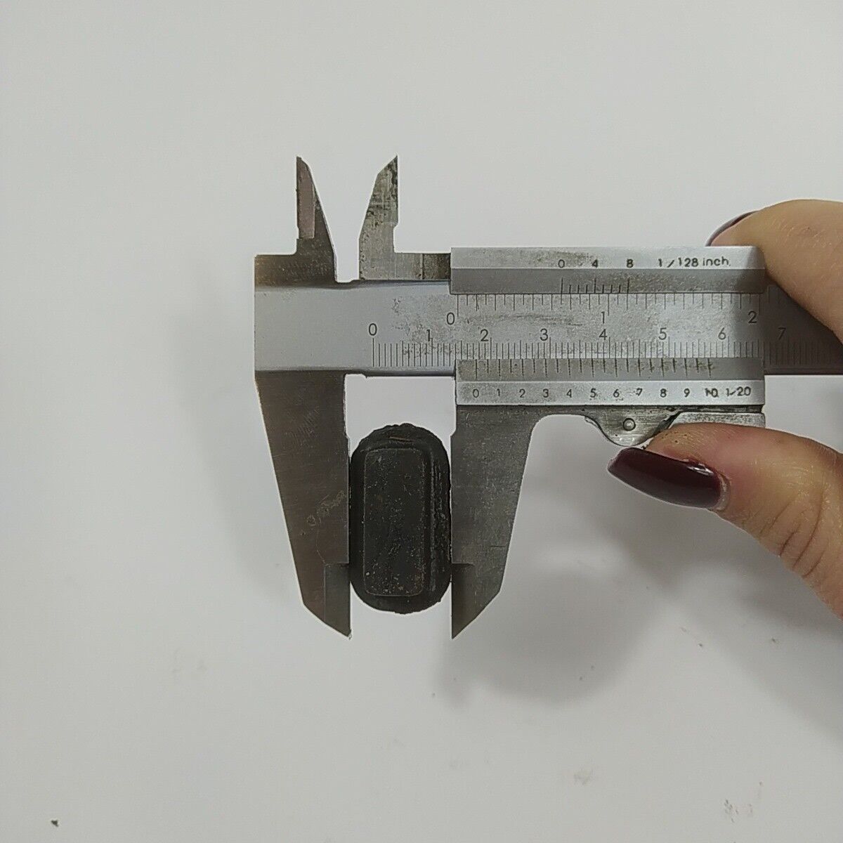 Ricambio per DECESPUGLIATORE ALPINA VIP 30 GOMMINI SUPPORTO SERBATOIO usato 