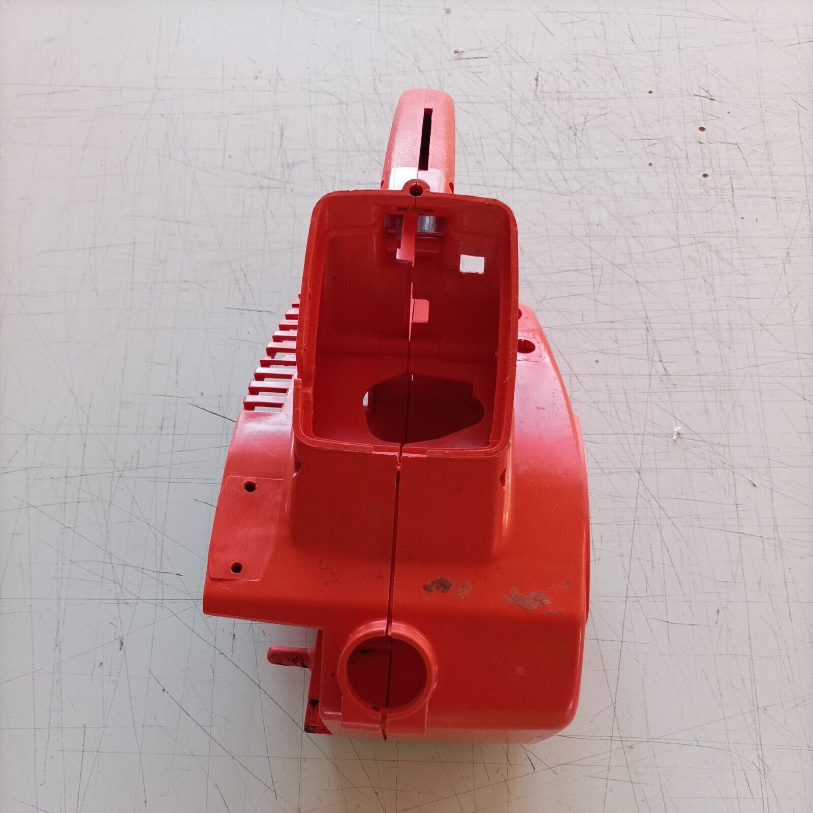 TELAIO CARCASSA COPERTURA MOTORE COMPLETA PER MOTOSEGA CASTOR 438