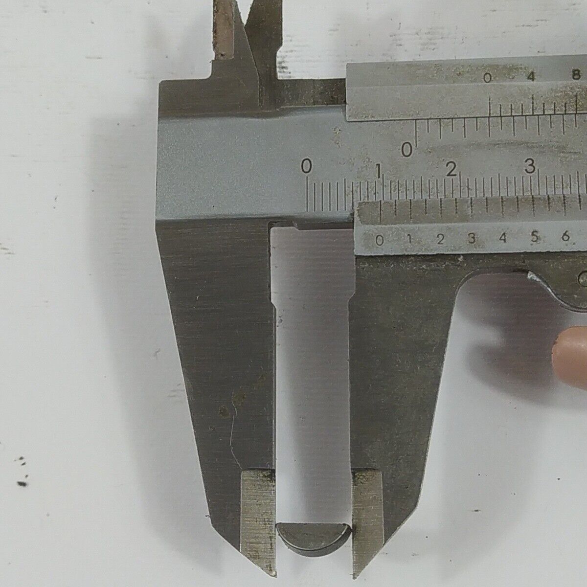 Ricambio per motosega CASTOR ALPINA 450 CHIAVETTA MEZZA LUNA FERMO VOLANO usato