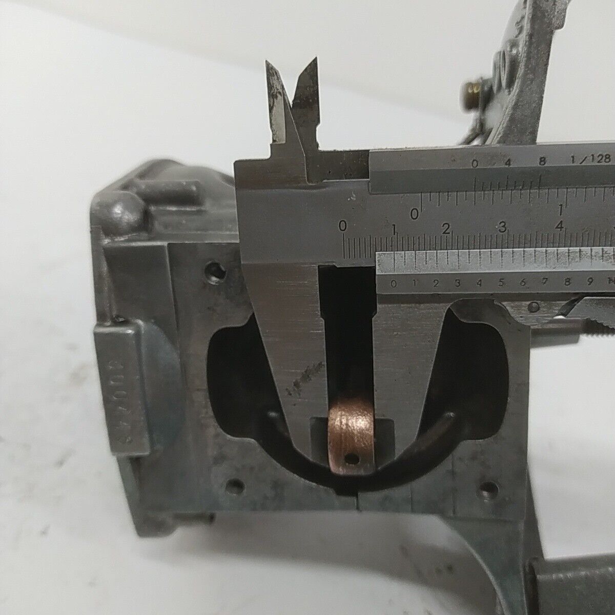 Ricambio usato CARTER BASAMENTO E ALBERO MOTORE decespugliatore MITSUBISHI T200