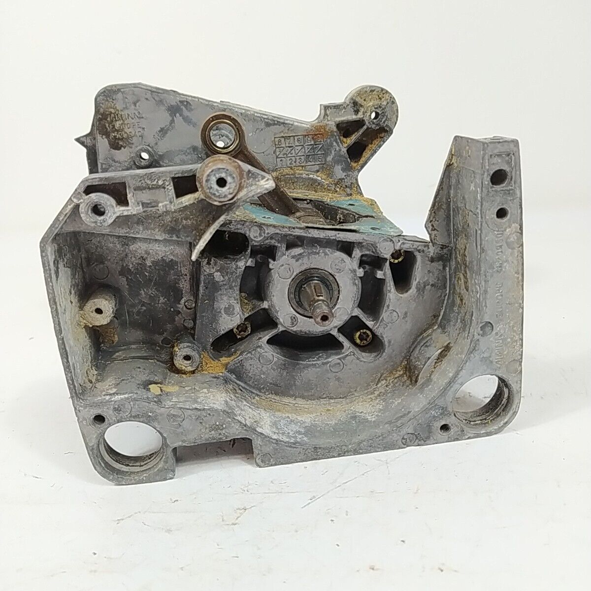 Ricambio CARTER BASAMENTO ALBERO MOTORE PER MOTOSEGA ALPINA CASTOR CP 510 usato 