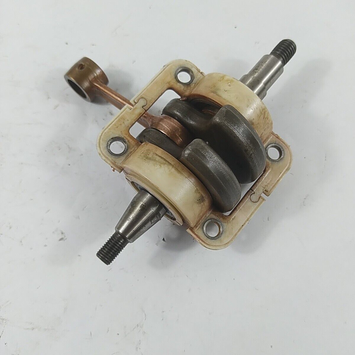 Ricambi per DECESPUGLIATORE HUSQVARNA 39 R usati ALBERO MOTORE ORIGINALE biella 