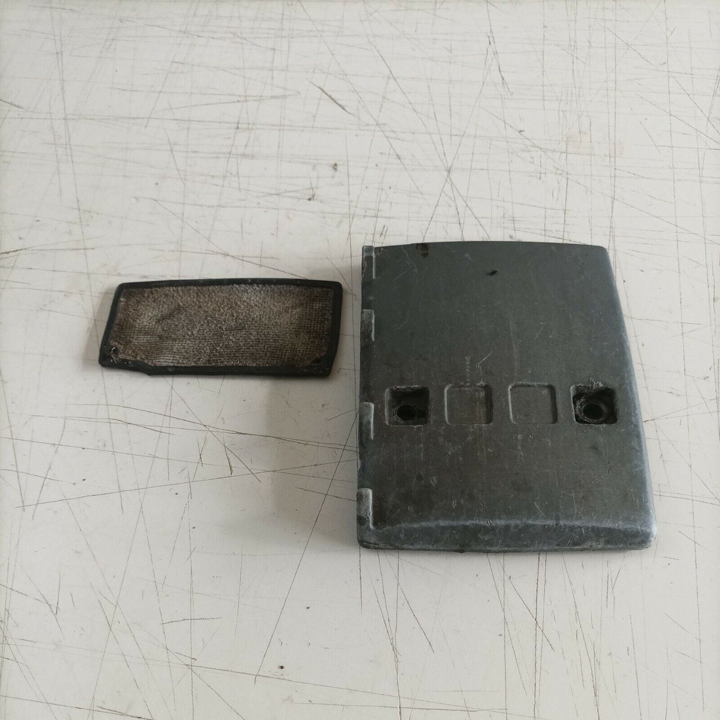 COPERCHIO filtro aria E COPRI carburatore PER MOTOSEGA EFCO 134 ricambi usati