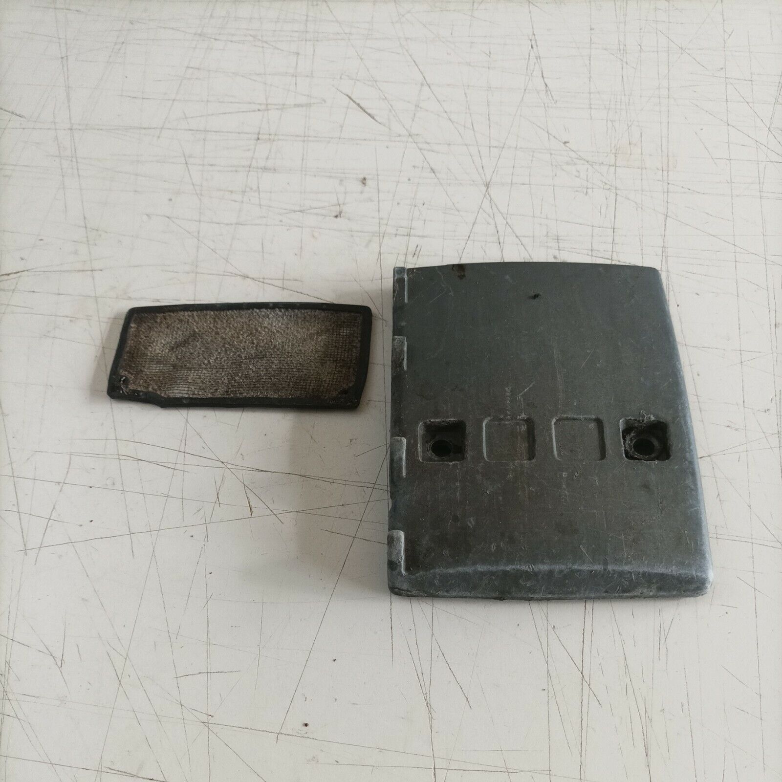 COPERCHIO filtro aria E COPRI carburatore PER MOTOSEGA EFCO 134 ricambi usati