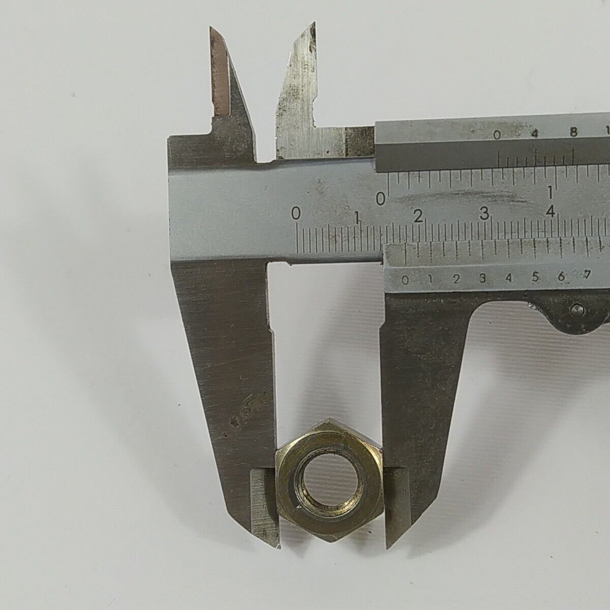 Ricambio DECESPUGLIATORE SHINDAIWA SK 45 F DADO bullone lato VOLANO usato