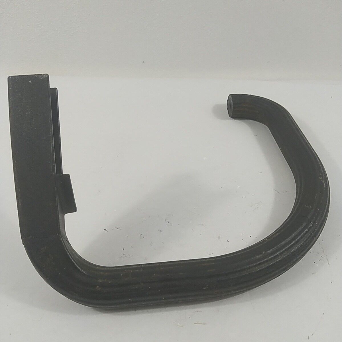 Ricambio MANIGLIA MANICO IMPUGNATURA SUPERIORE PER MOTOSEGA POULAN usato