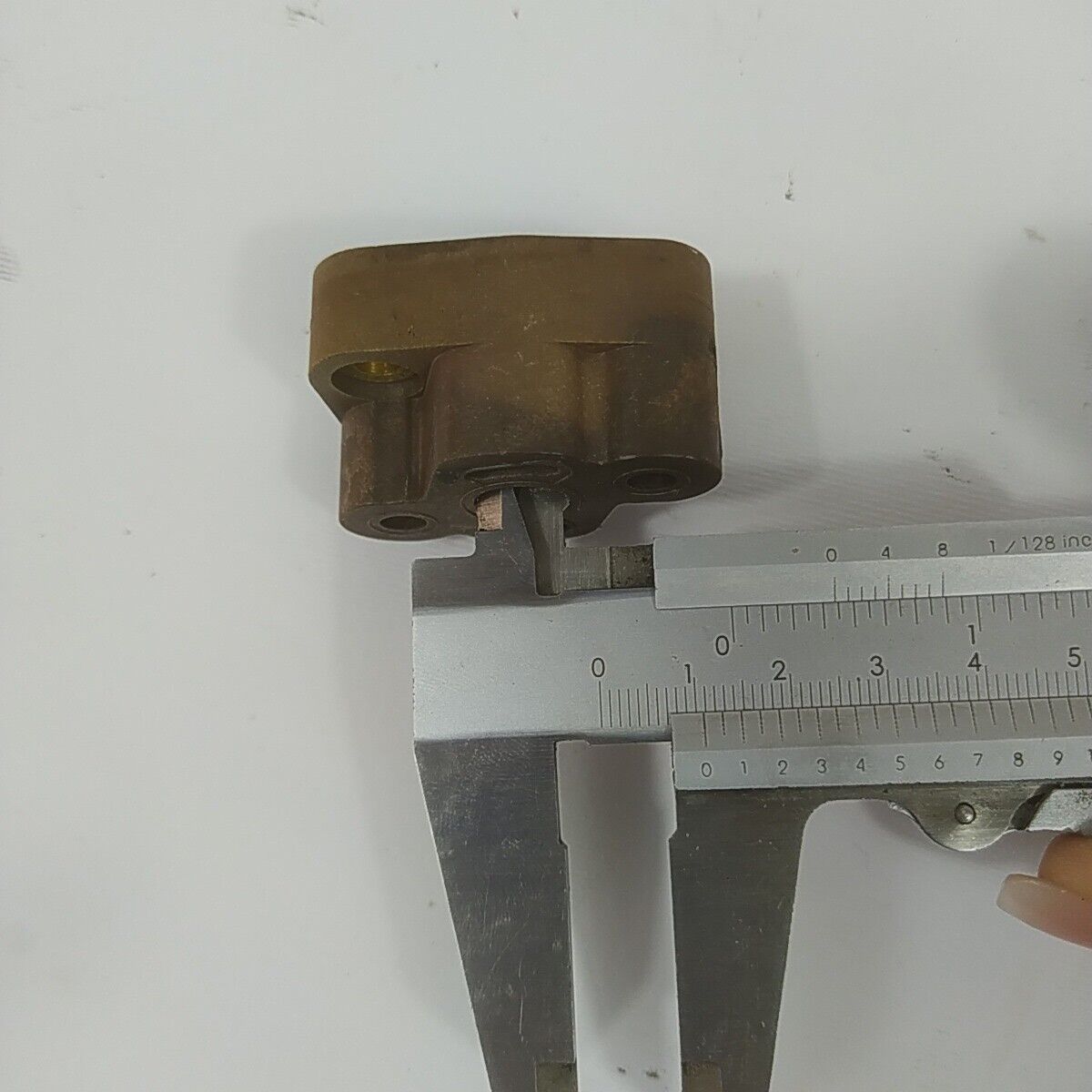 Ricambio per decespugliatore EFCO 8250 FLANGIA COLLETTORE CARBURATORE usato