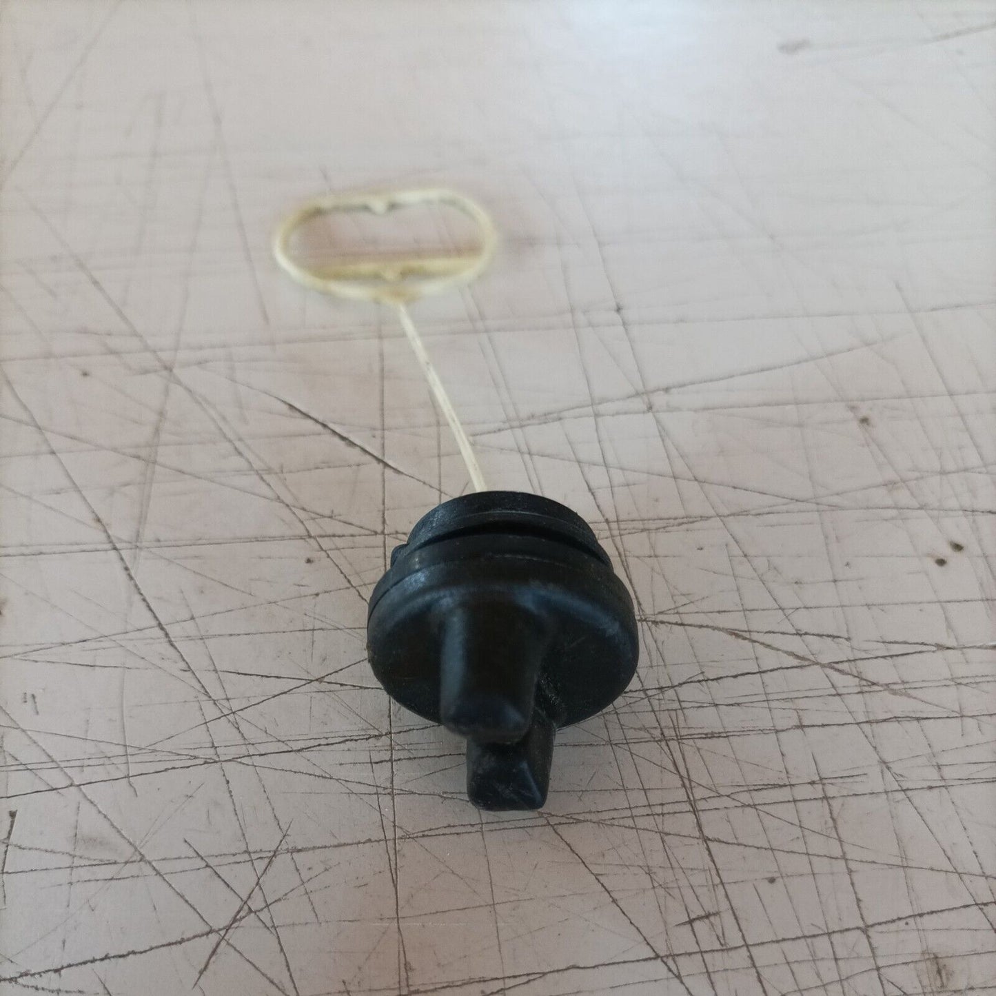 MOTOSEGA OLEO MAC 945 A TAPPO serbatoio OLIO DIAMETRO 2,5 CM ricambi usati