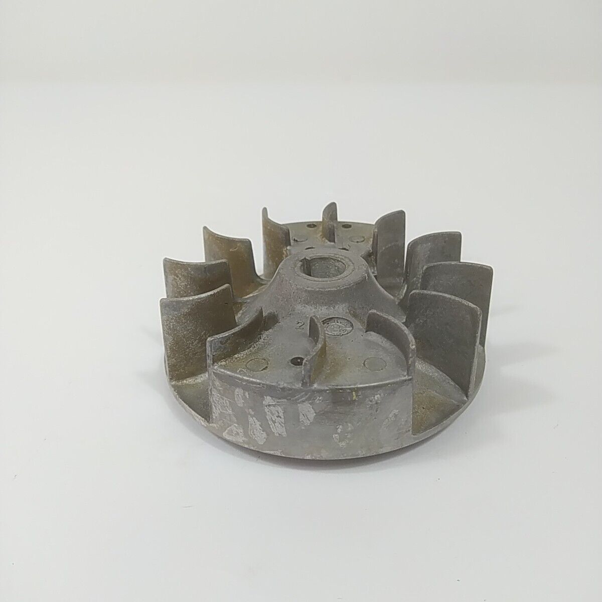 Ricambio VOLANO MAGNETICO DI AVVIAMENTO usato per decespugliatore Emak Efco 8425