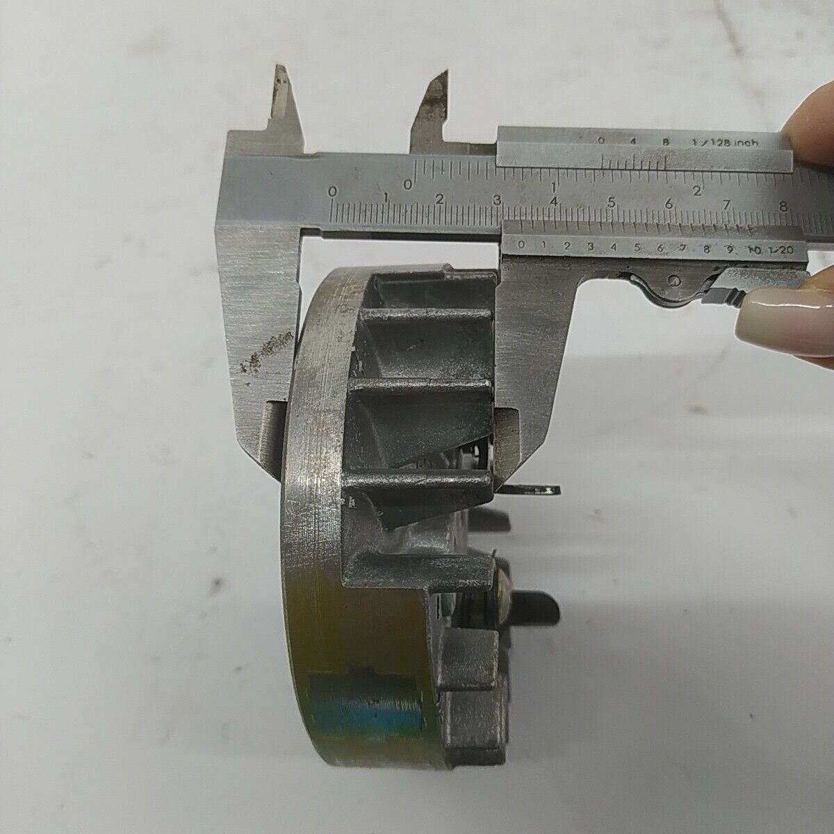 Ricambio usato VOLANO MAGNETICO DI AVVIAMENTO per MOTOSEGA Echo 330 EVL