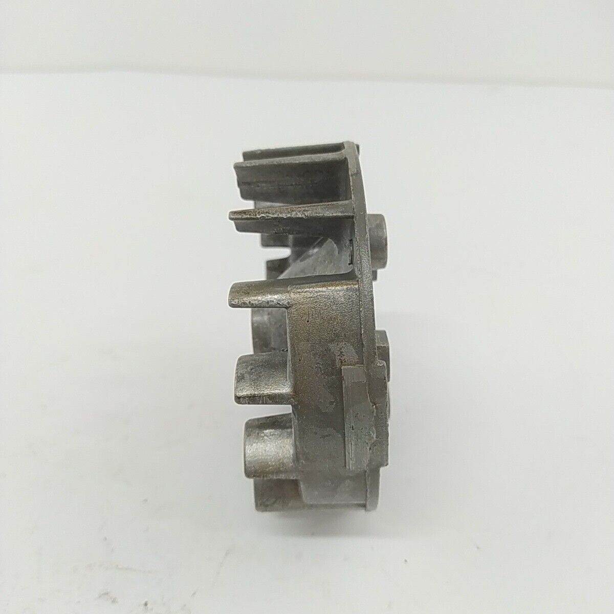 Ricambio usato VOLANO MAGNETICO DI AVVIAMENTO decespugliatore MITSUBISHI T200