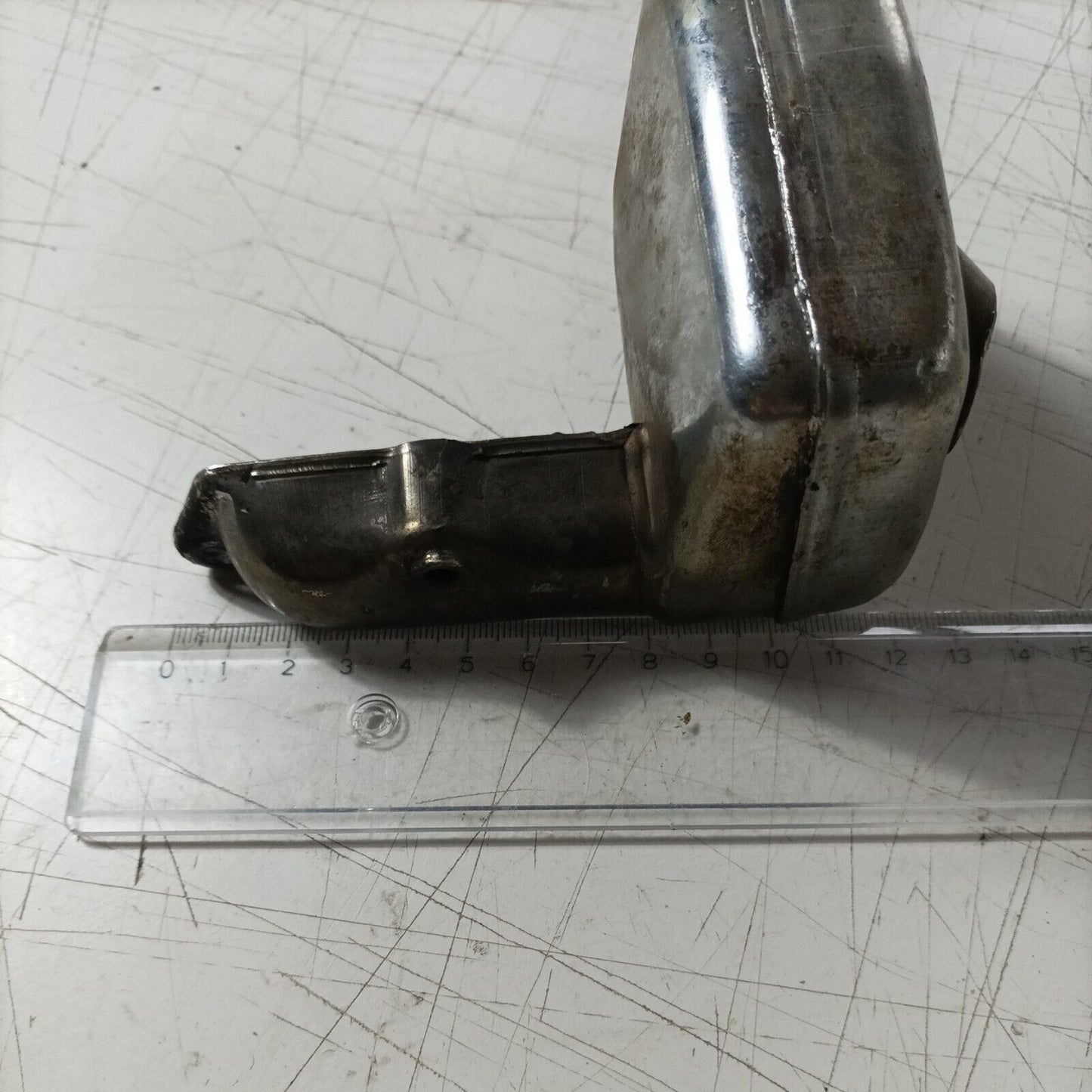 SILENZIATORE MARMITTA TERMINALE DI SCARICO PER MOTOSEGA CASTOR C 70 ALPINA A 70