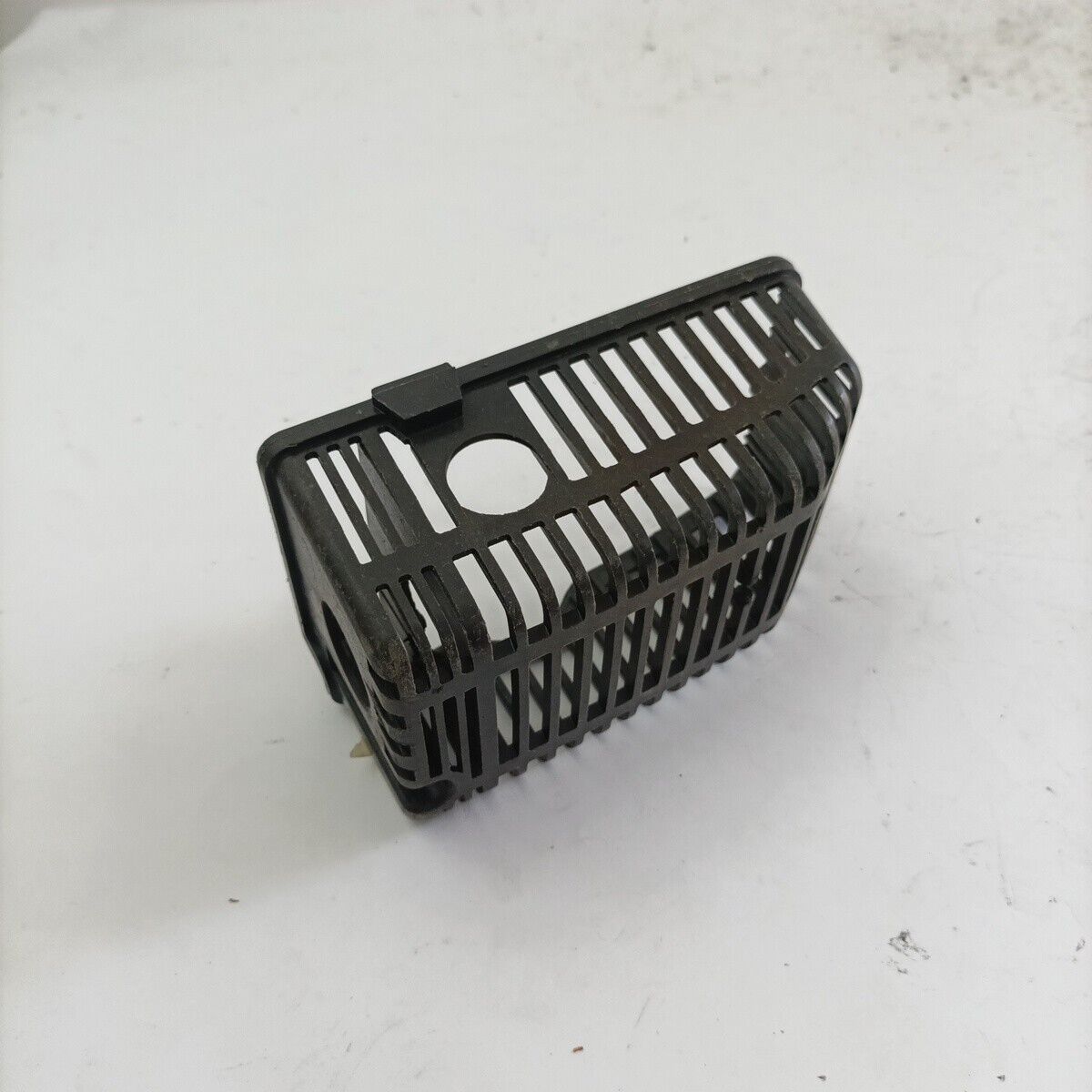 Ricambio COPERCHIO MARMITTA usato per decespugliatore Komatsu ZENOAH G4K