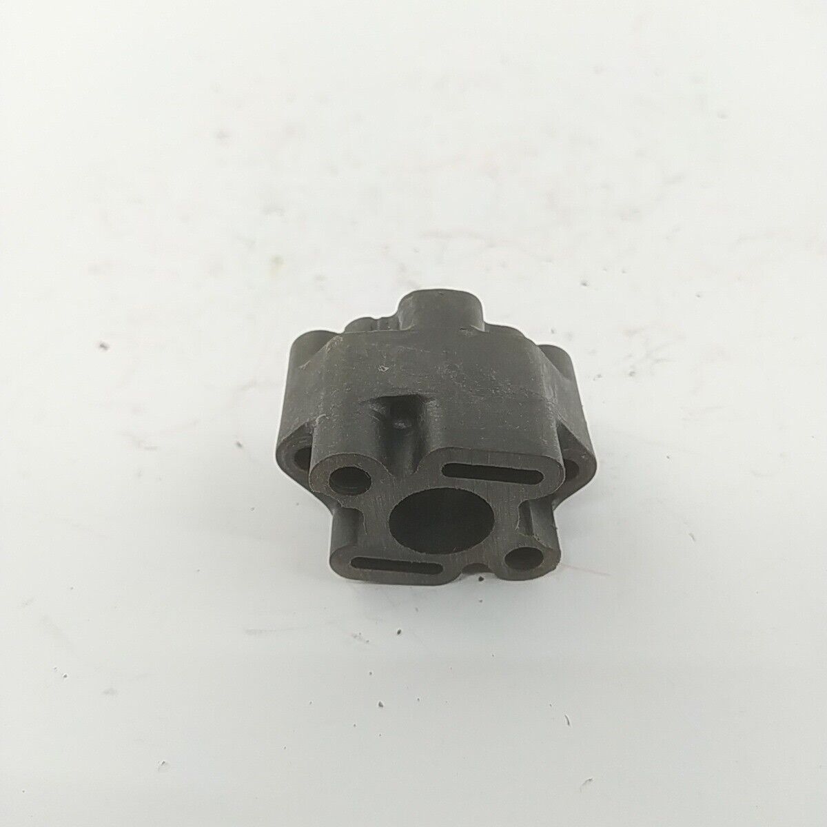 Ricambi FLANGIA COLLETTORE CARBURATORE usati decespugliatore Komatsu ZENOAH G5K