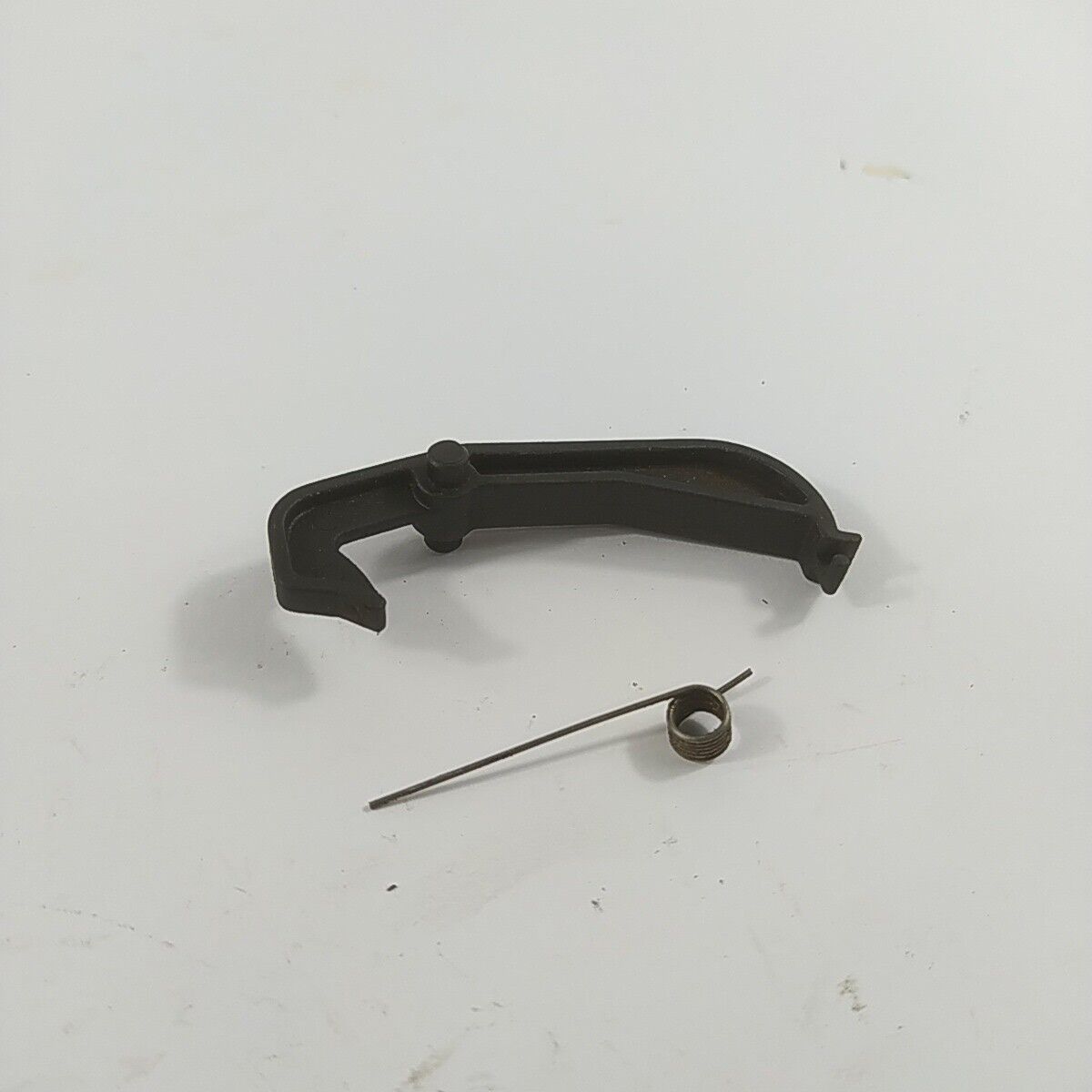 Ricambi MOTOSEGA EFCO BLITZ 35 OLEOMAC usati COMANDO DI ACCELERAZIONE E MOLLA