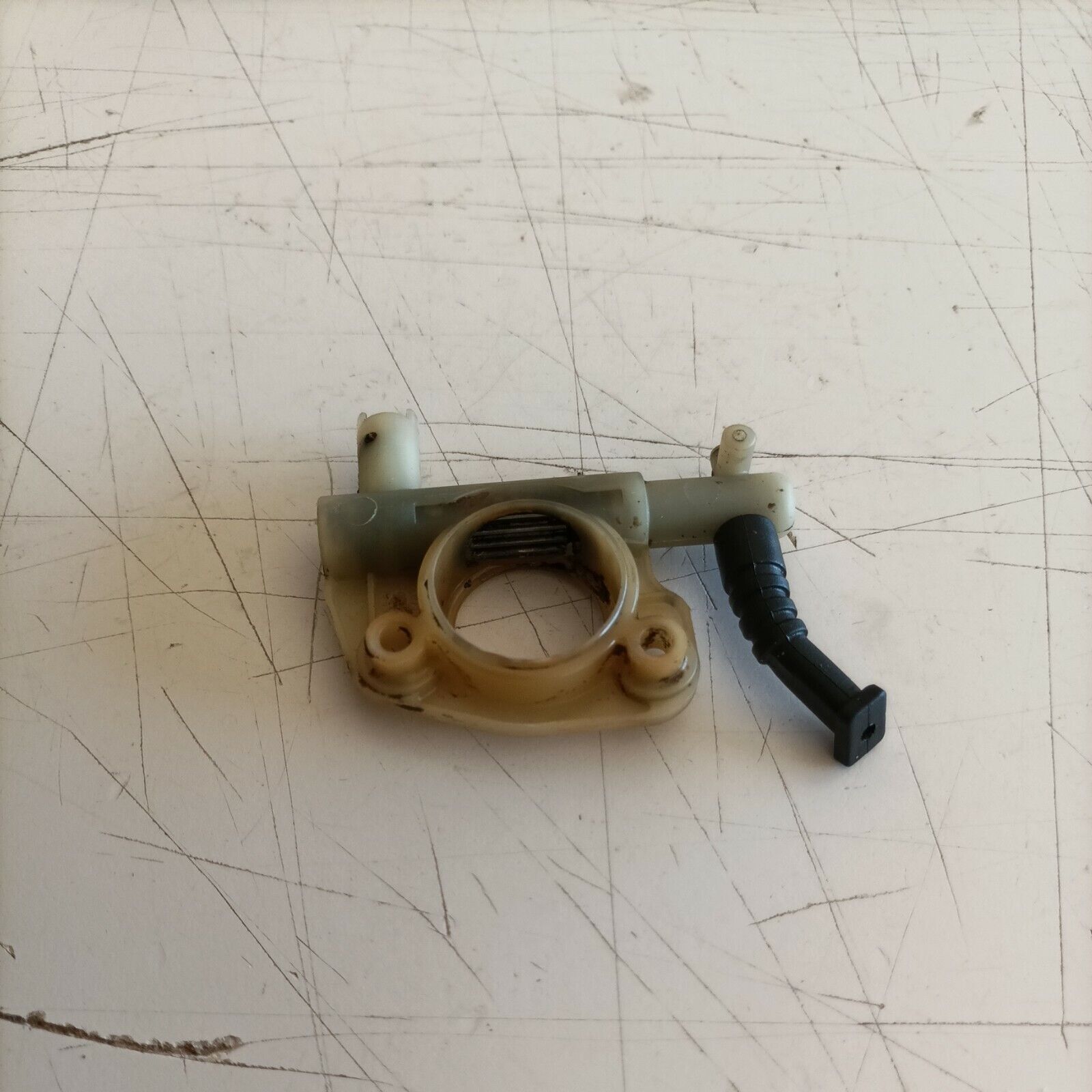 POMPA OLIO originale PER MOTOSEGA EMAK OLEOMAC 940 940C ricambi usati