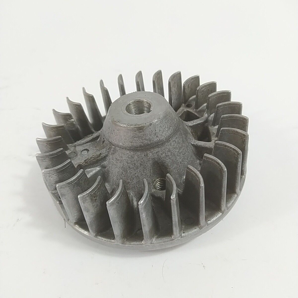 Ricambio DECESPUGLIATORE ALPINA STAR 41 VOLANO MAGNETICO DI AVVIAMENTO usato