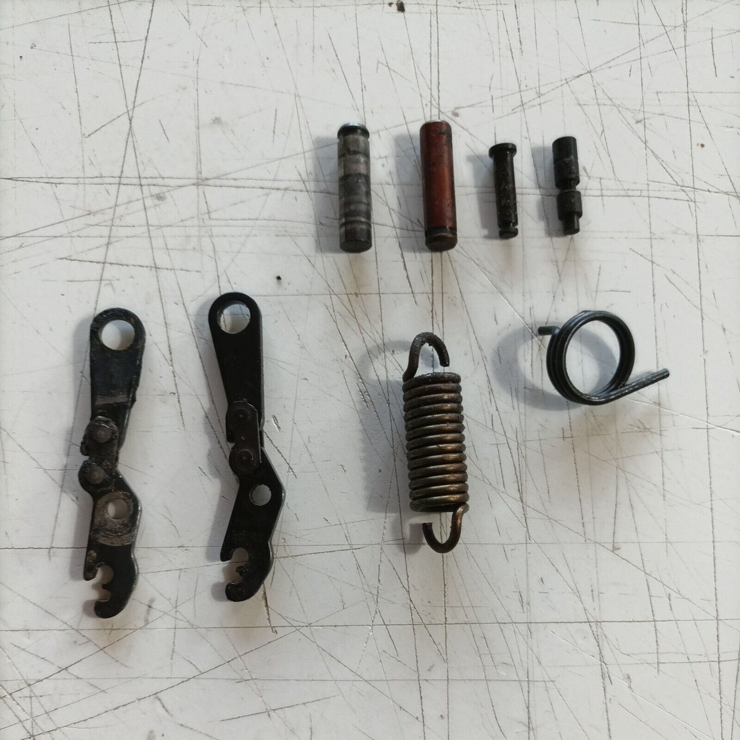 FRENO CATENA protezione BLOCCO PER MOTOSEGA EMAK OLEOMAC 940 940C ricambi usati