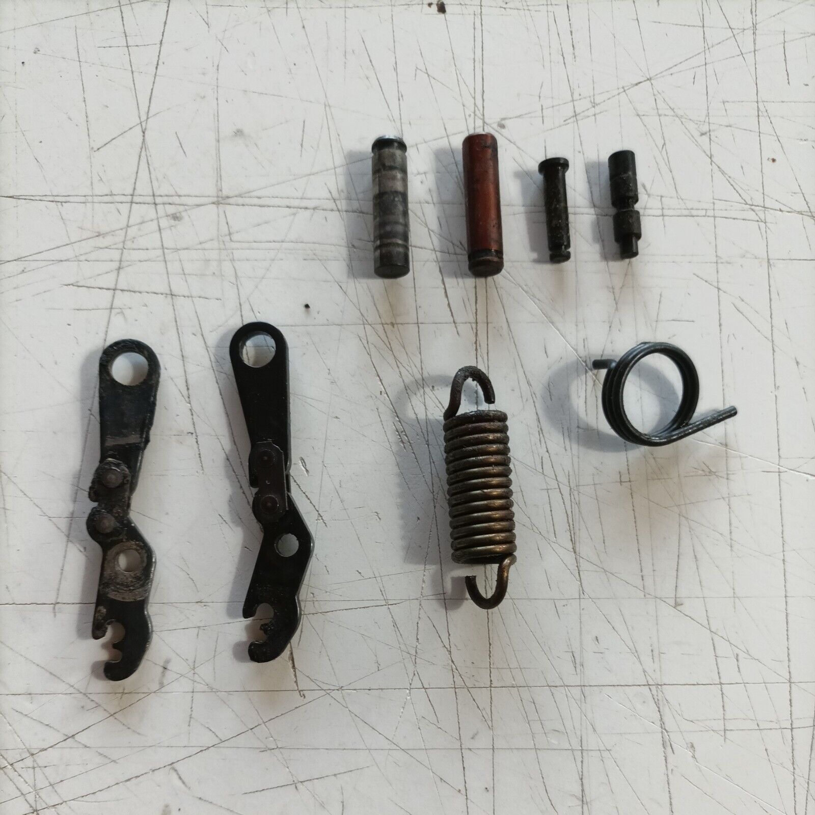 FRENO CATENA protezione BLOCCO PER MOTOSEGA EMAK OLEOMAC 940 940C ricambi usati