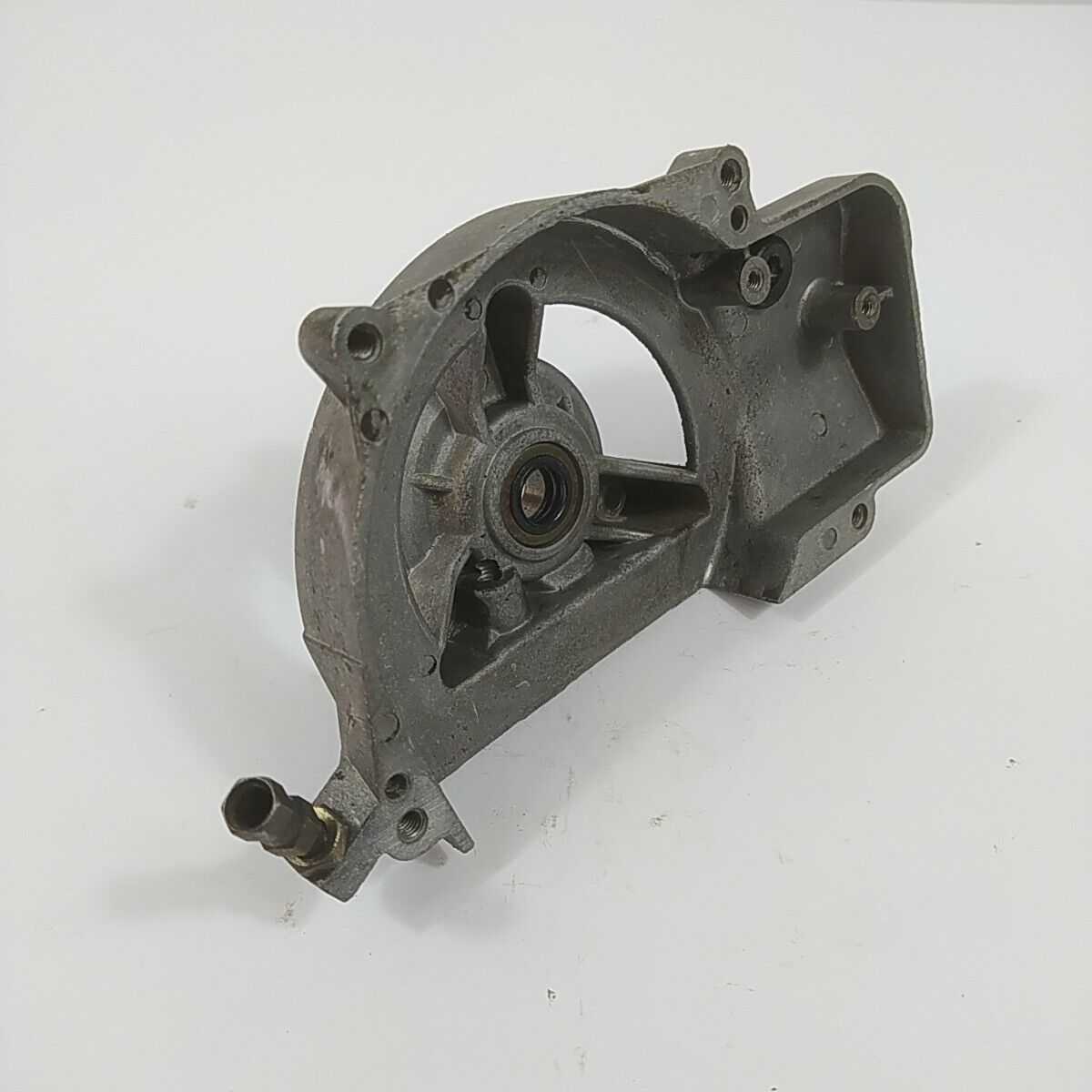 Ricambio per DECESPUGLIATORE ALPINA VIP 30 CARTER BASAMENTO MOTORE usato 