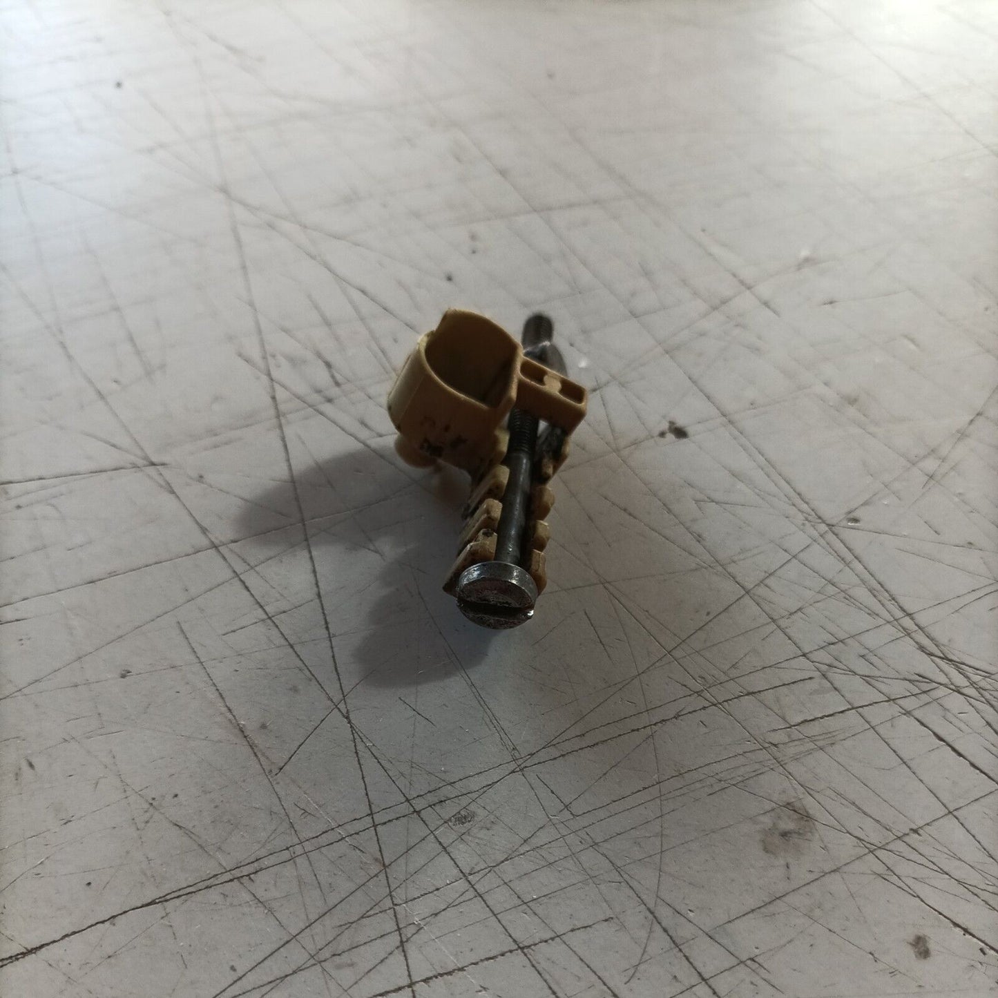 REGISTRO TENDI TENSIONATORE CATENA PER MOTOSEGA STIHL 018 / MS 170 180 017 usato